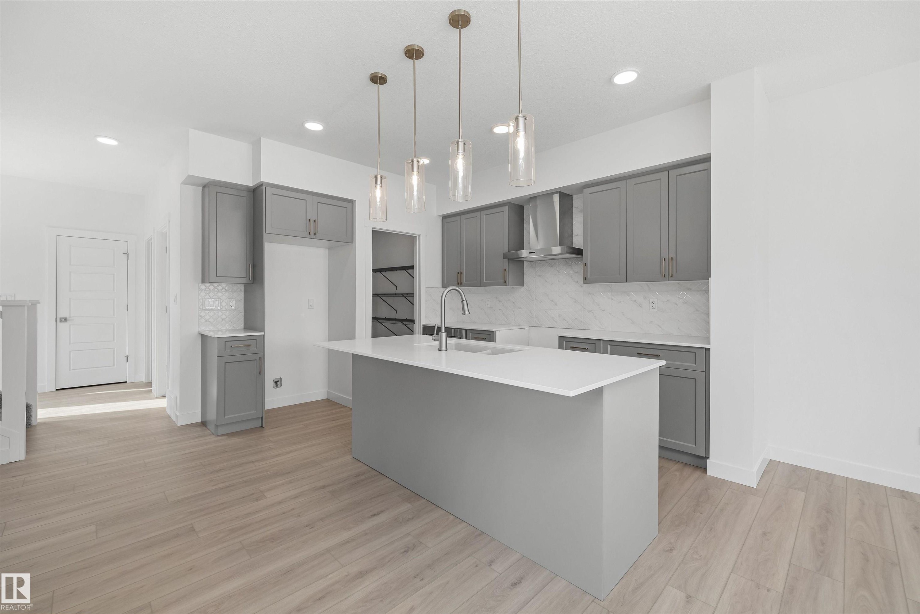 4503 Warbler Loop, Edmonton, AB - Indoor Photo Showing Kitchen With Upgraded Kitchen