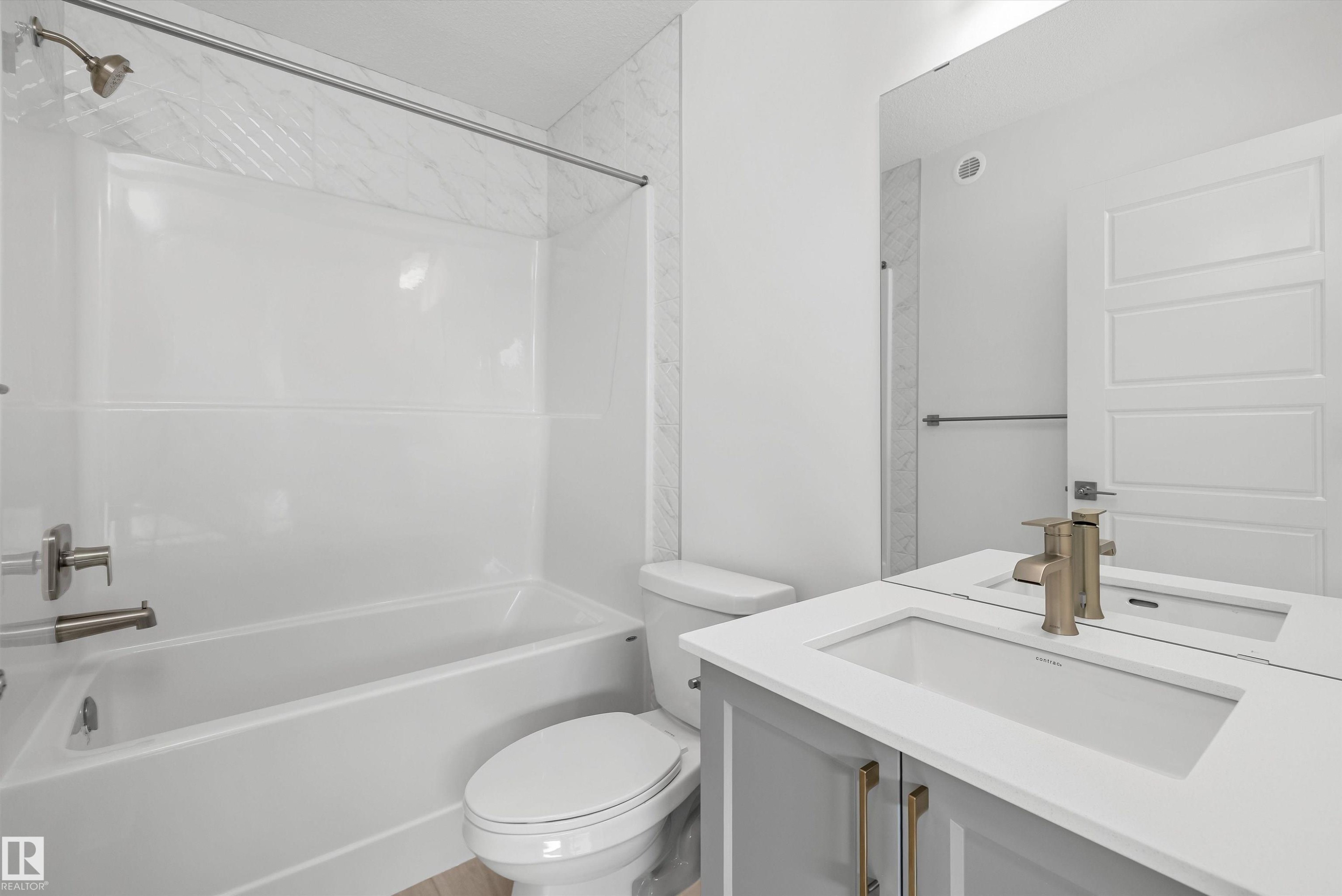 4503 Warbler Loop, Edmonton, AB - Indoor Photo Showing Bathroom