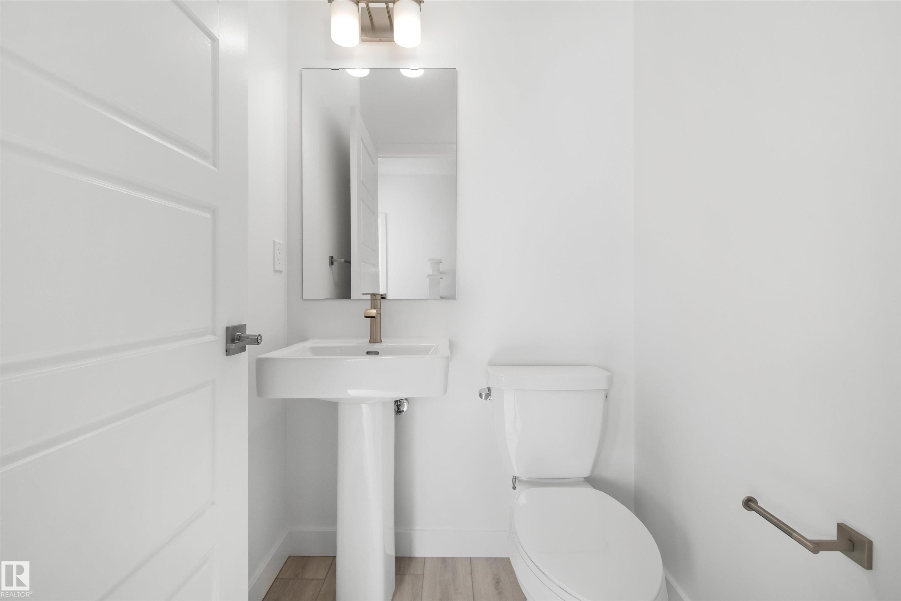 4503 Warbler Loop, Edmonton, AB - Indoor Photo Showing Bathroom