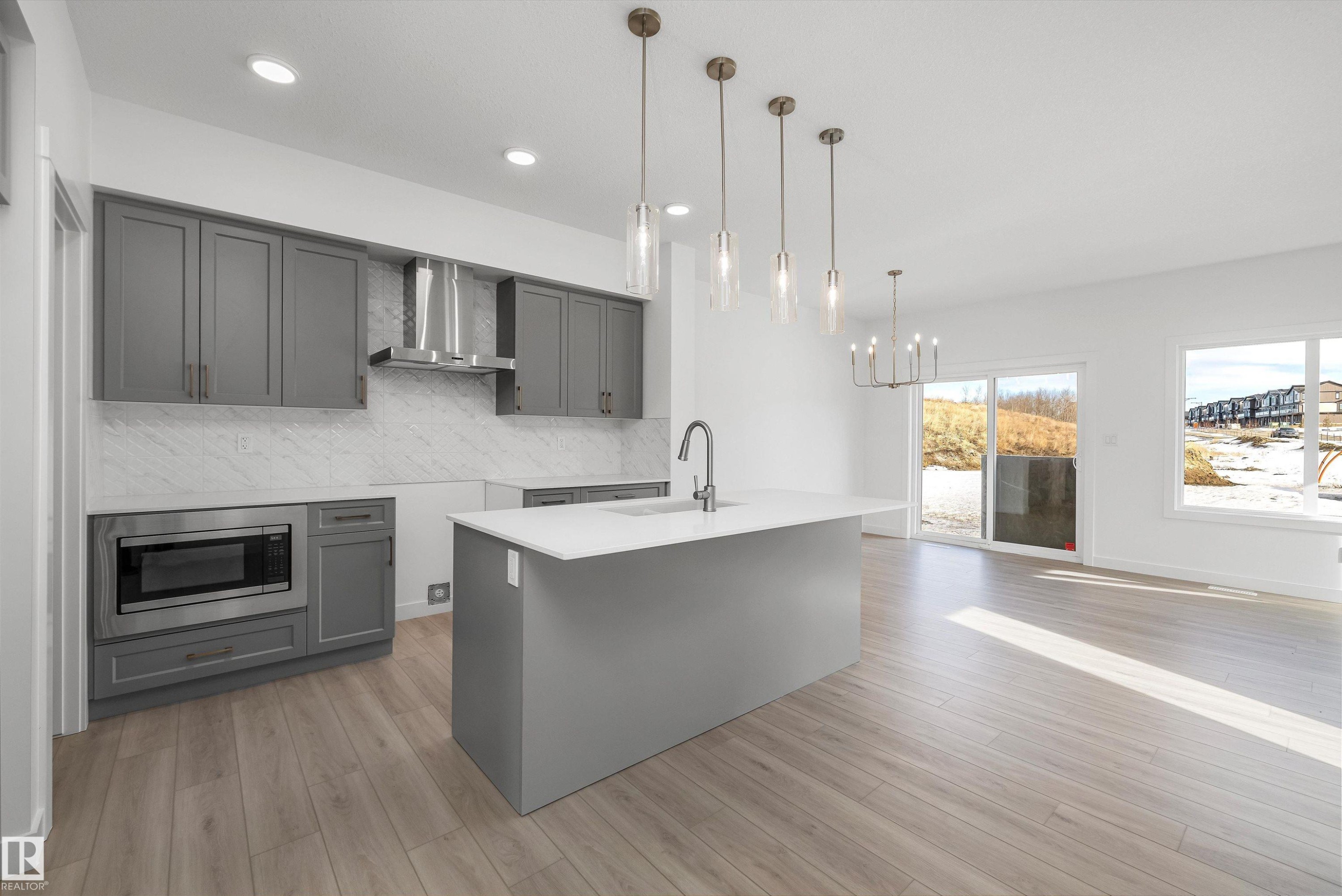 4503 Warbler Loop, Edmonton, AB - Indoor Photo Showing Kitchen With Upgraded Kitchen