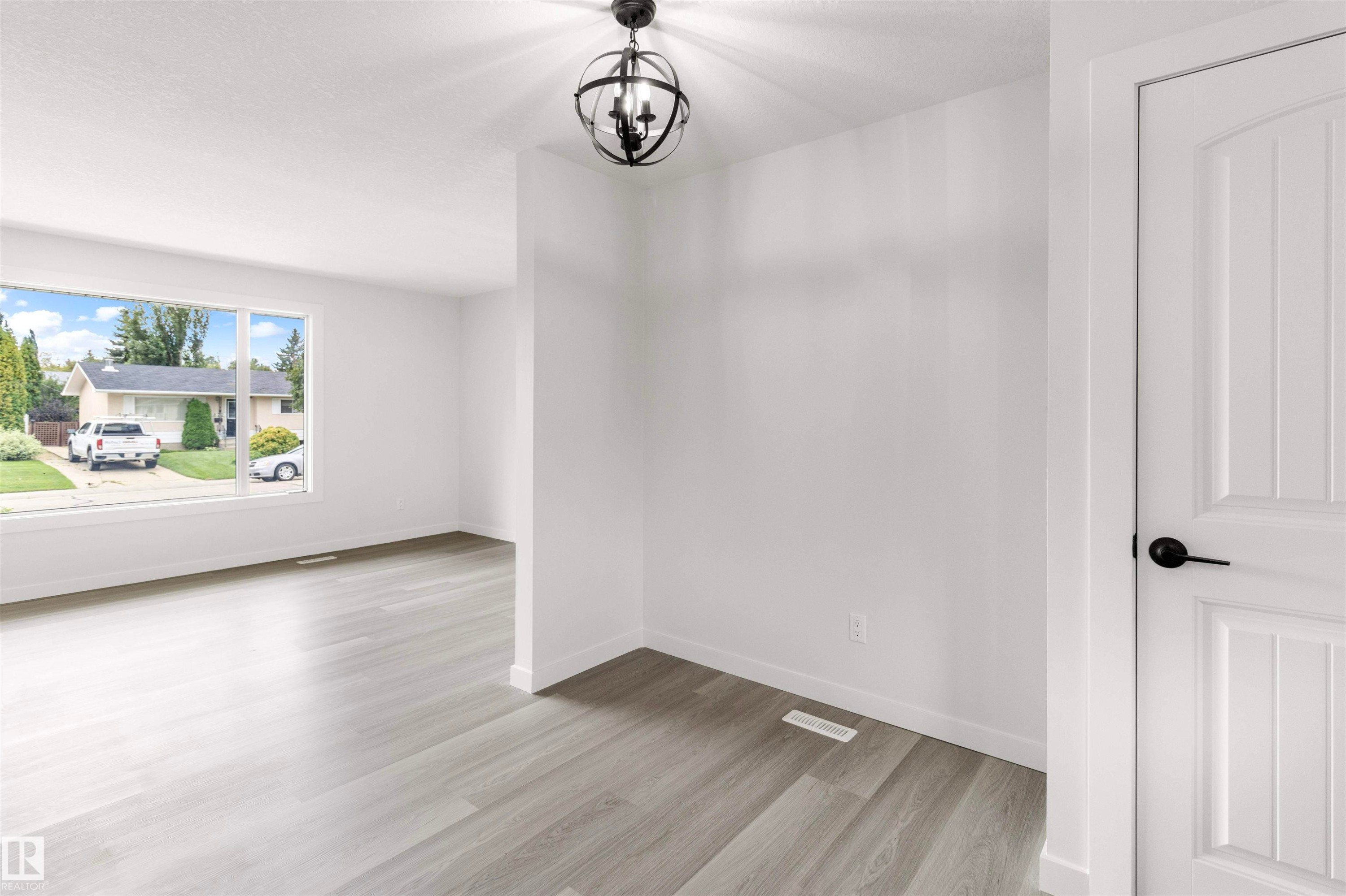875 Juniper Avenue, Sherwood Park, AB - Indoor Photo Showing Other Room
