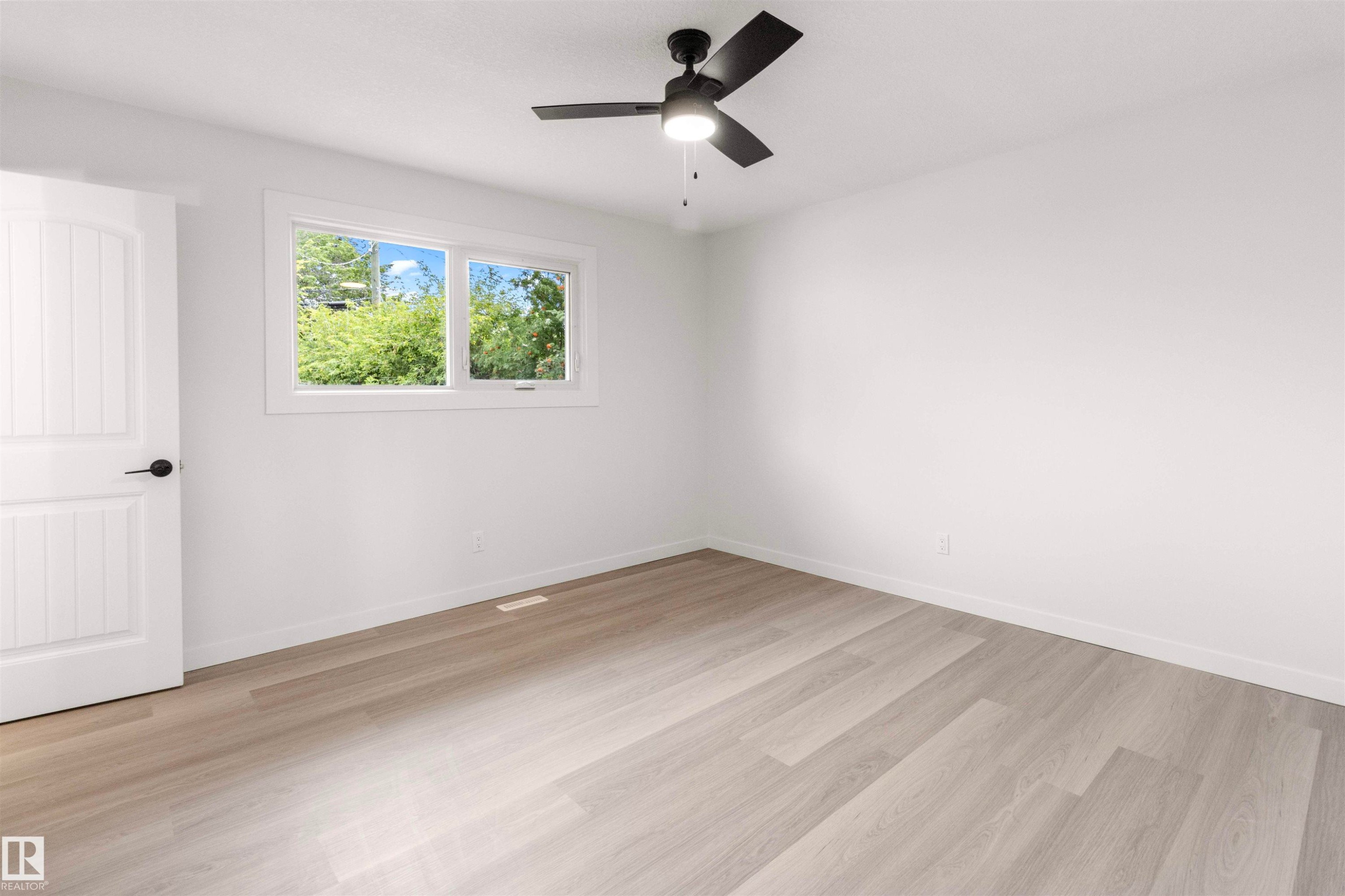 875 Juniper Avenue, Sherwood Park, AB - Indoor Photo Showing Other Room