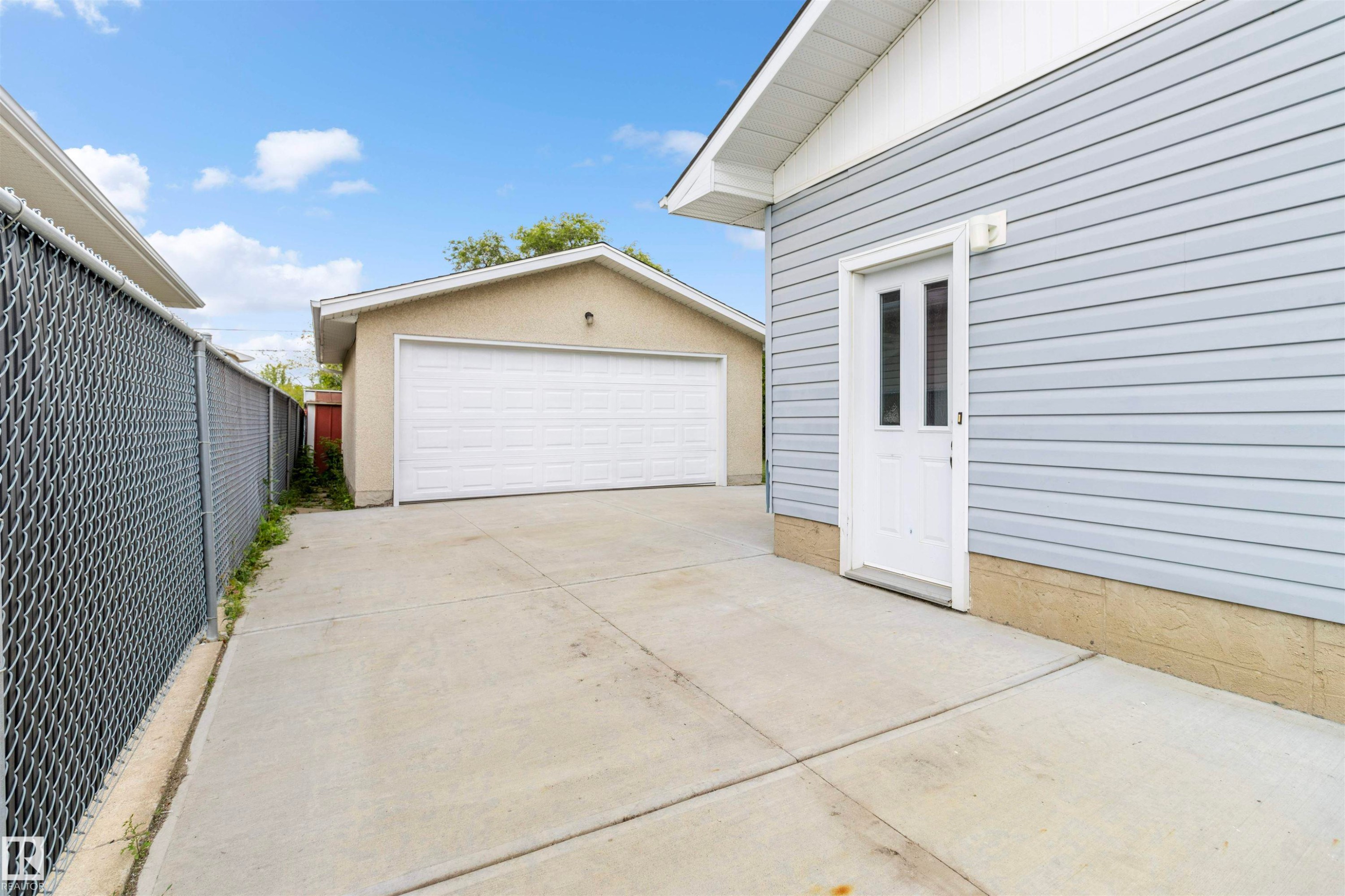 875 Juniper Avenue, Sherwood Park, AB - Outdoor With Exterior