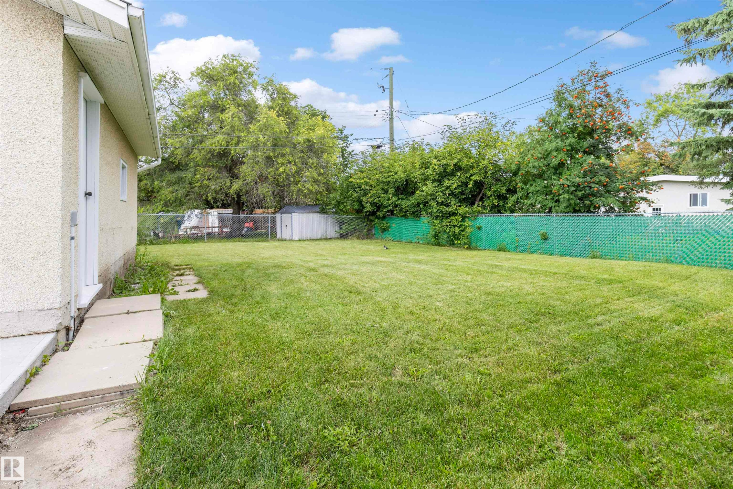 875 Juniper Avenue, Sherwood Park, AB - Outdoor