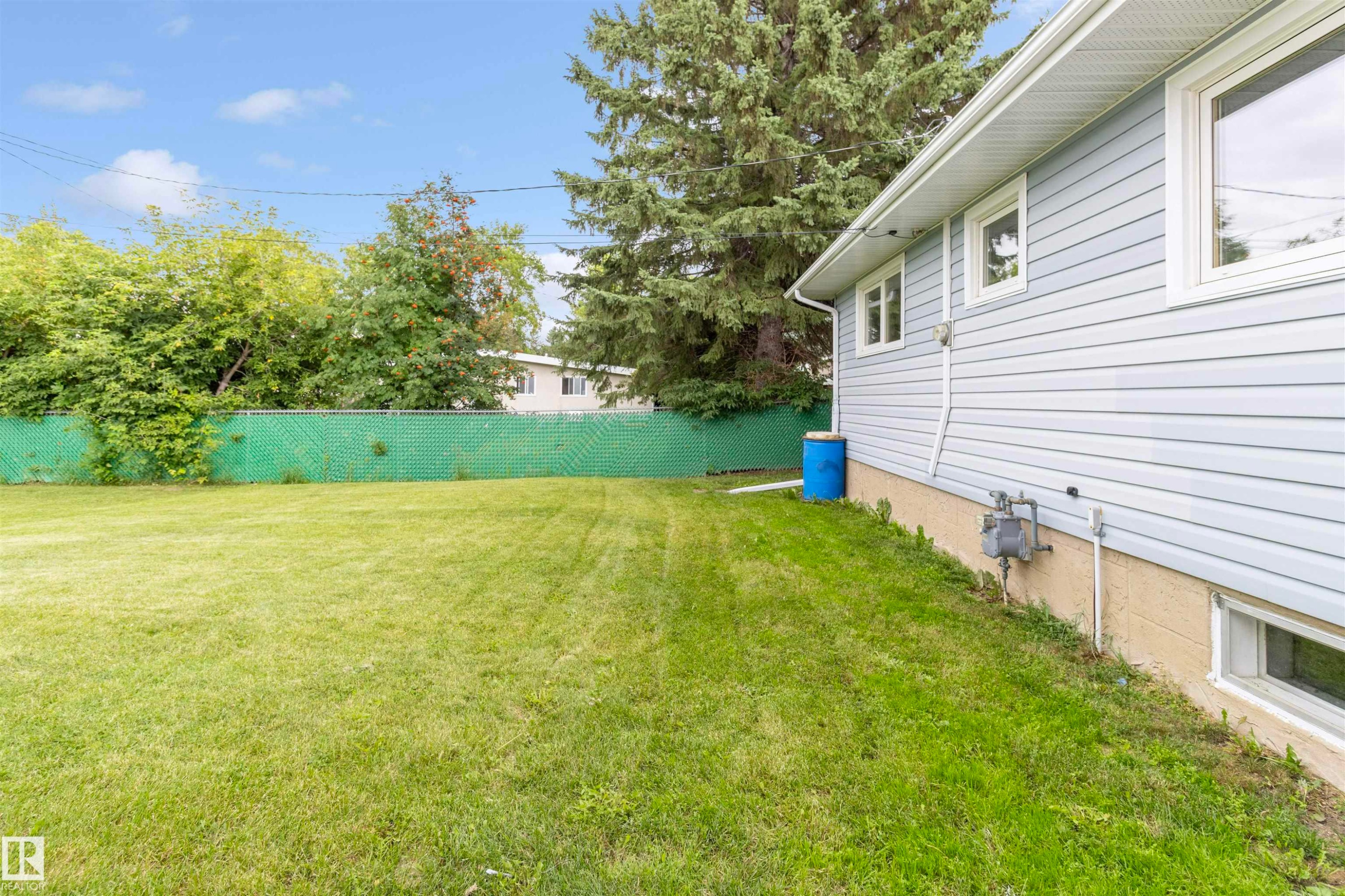 875 Juniper Avenue, Sherwood Park, AB - Outdoor With Exterior