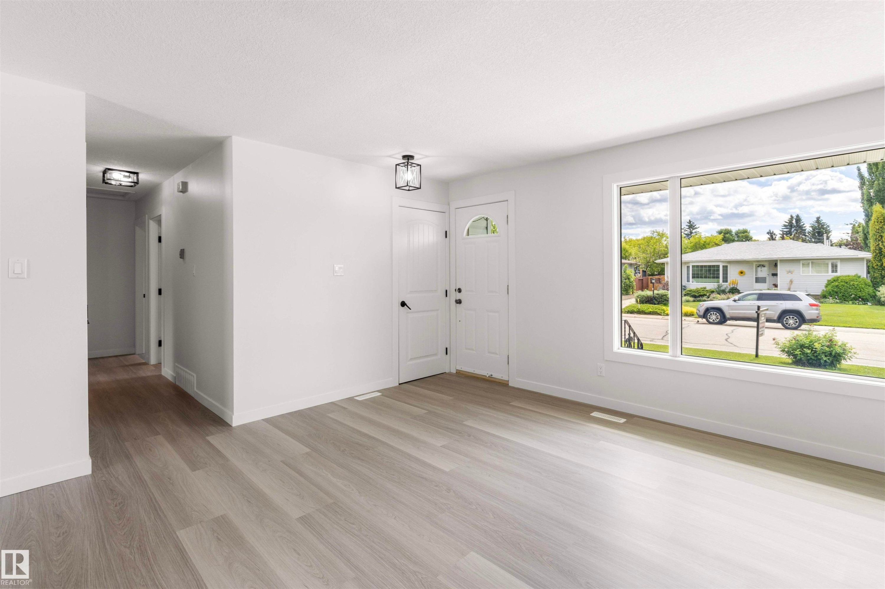 875 Juniper Avenue, Sherwood Park, AB - Indoor Photo Showing Other Room