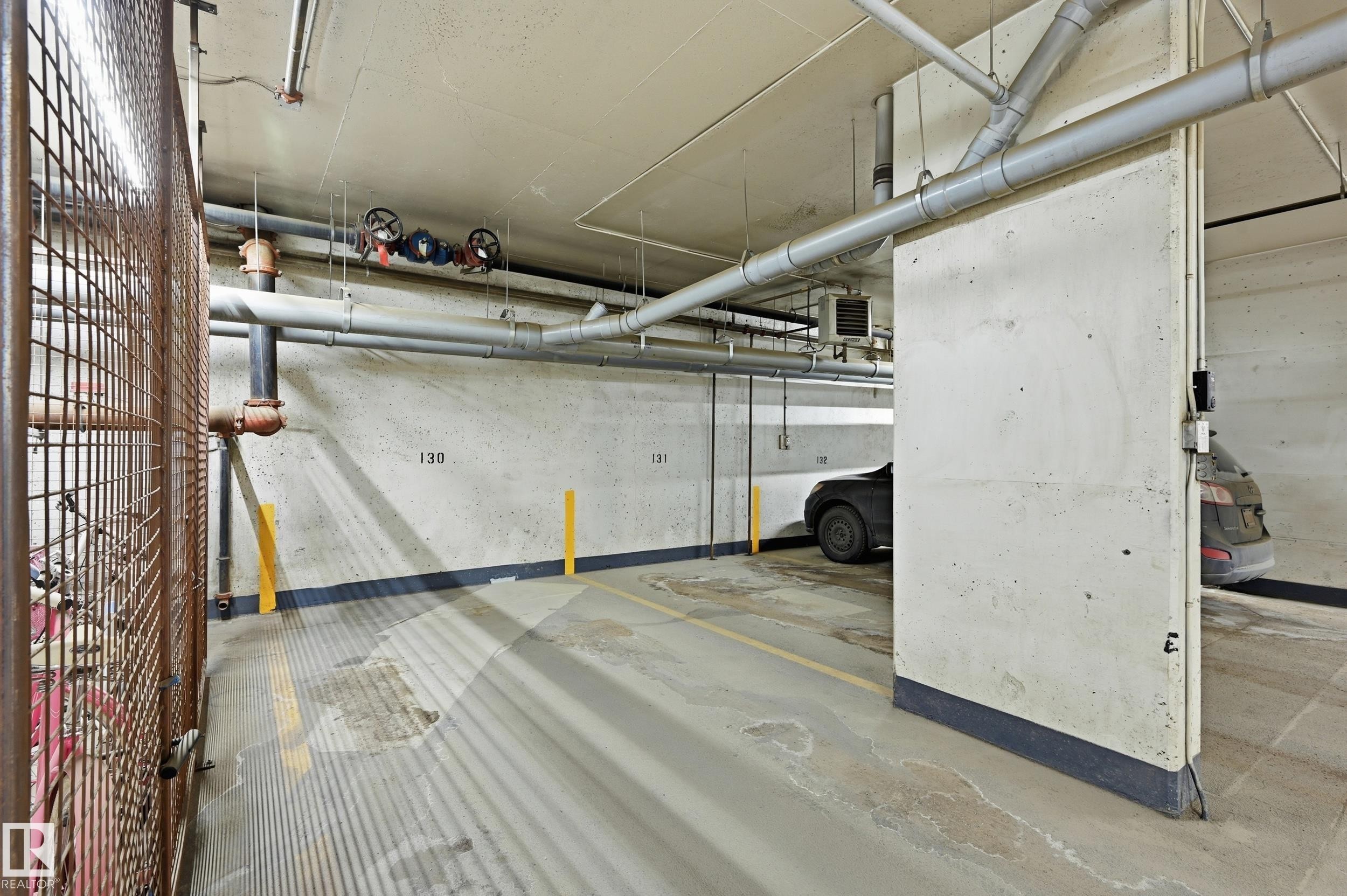 304 9819 104 Street, Edmonton, AB - Indoor Photo Showing Garage