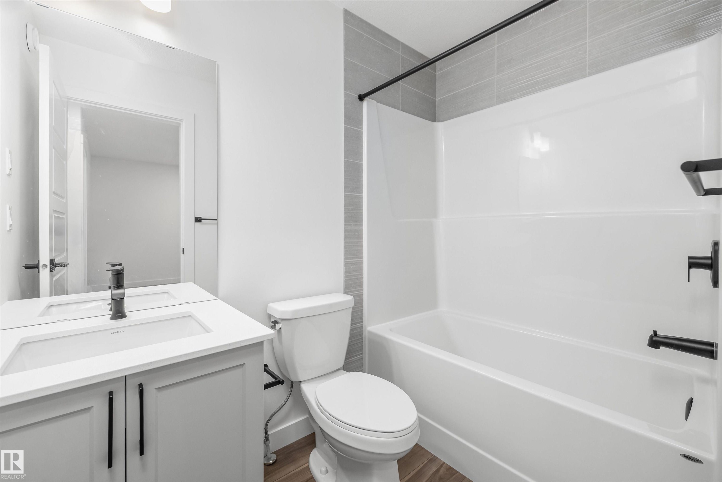 436 176 Avenue, Edmonton, AB - Indoor Photo Showing Bathroom
