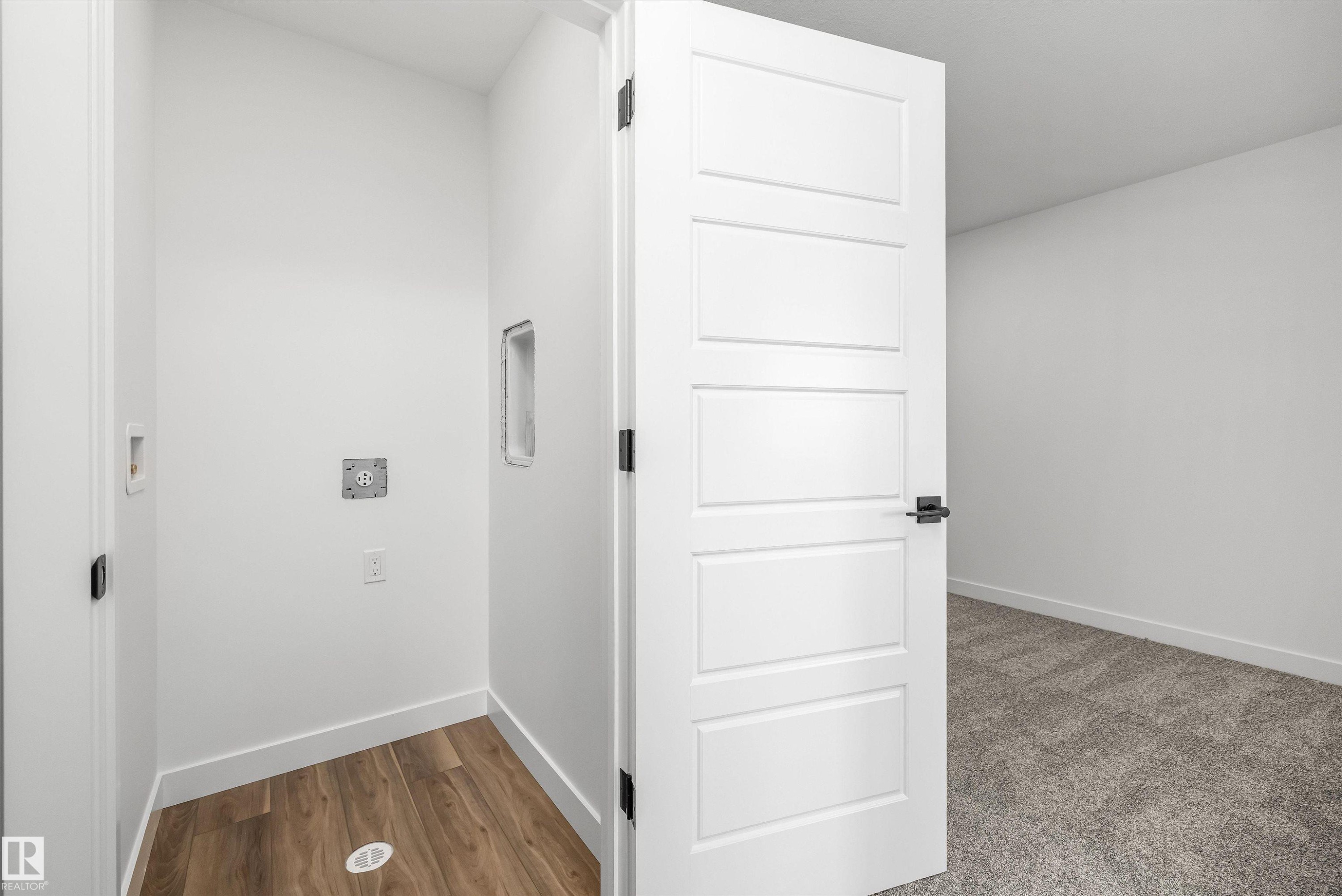 436 176 Avenue, Edmonton, AB - Indoor Photo Showing Other Room