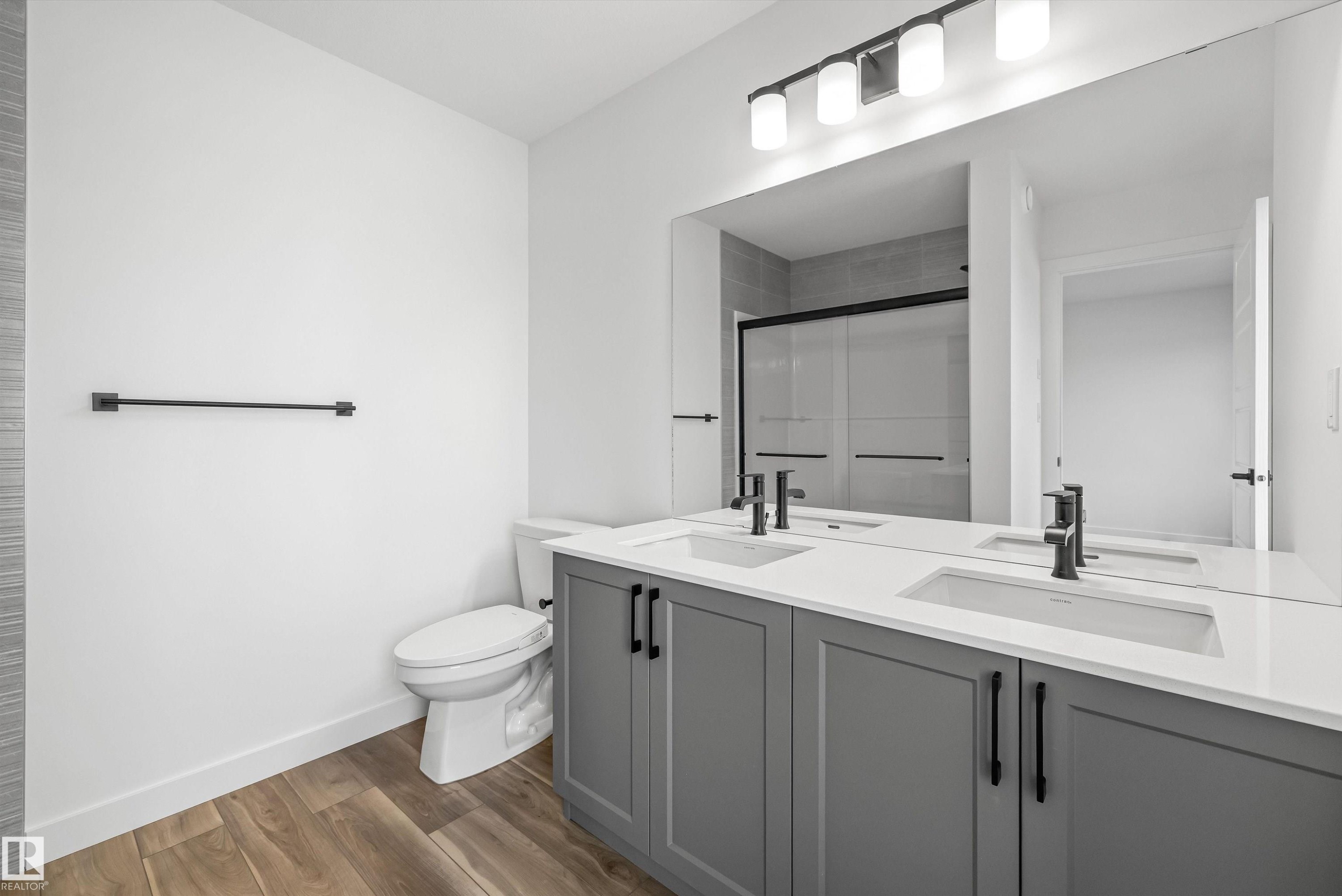 436 176 Avenue, Edmonton, AB - Indoor Photo Showing Bathroom