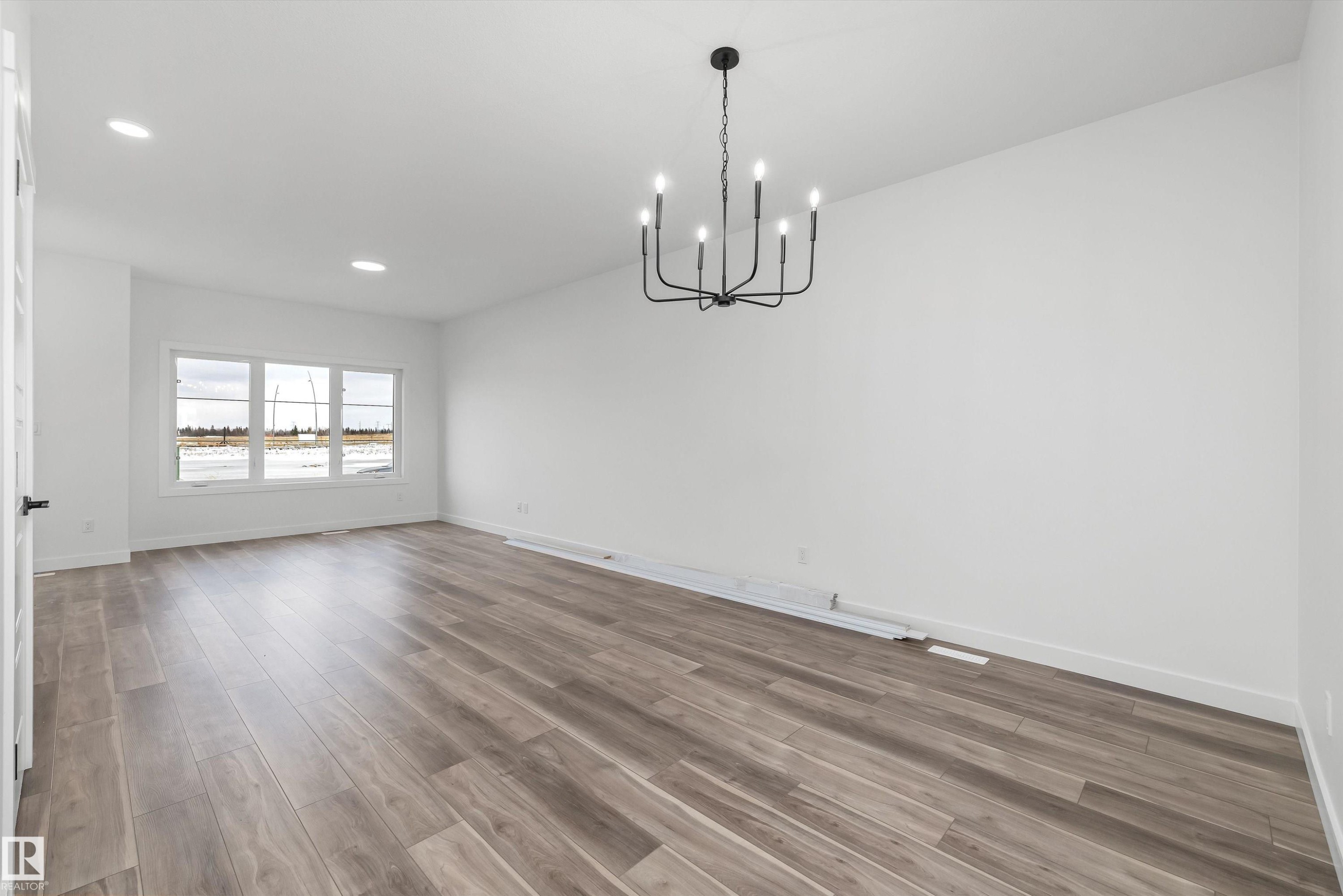 436 176 Avenue, Edmonton, AB - Indoor Photo Showing Other Room