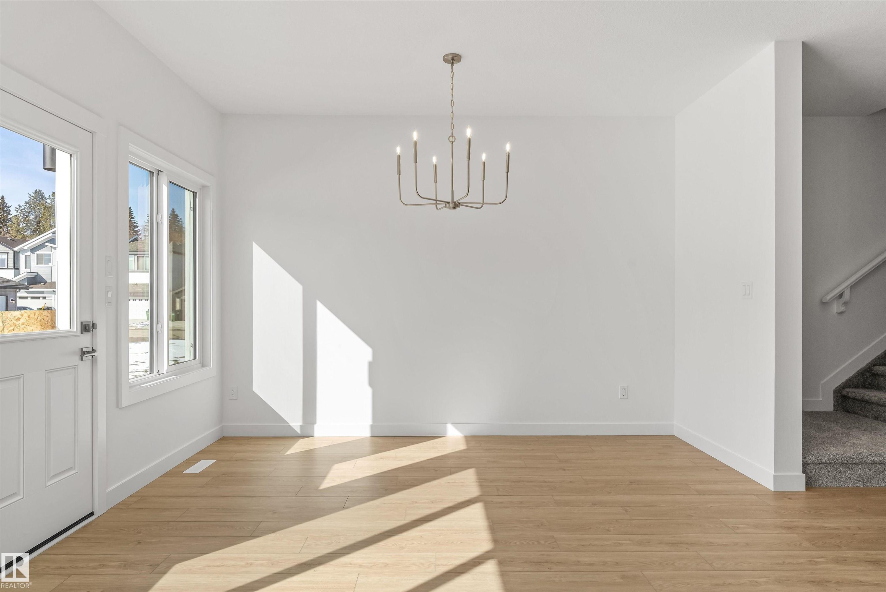 20707 43 Avenue, Edmonton, AB - Indoor Photo Showing Other Room