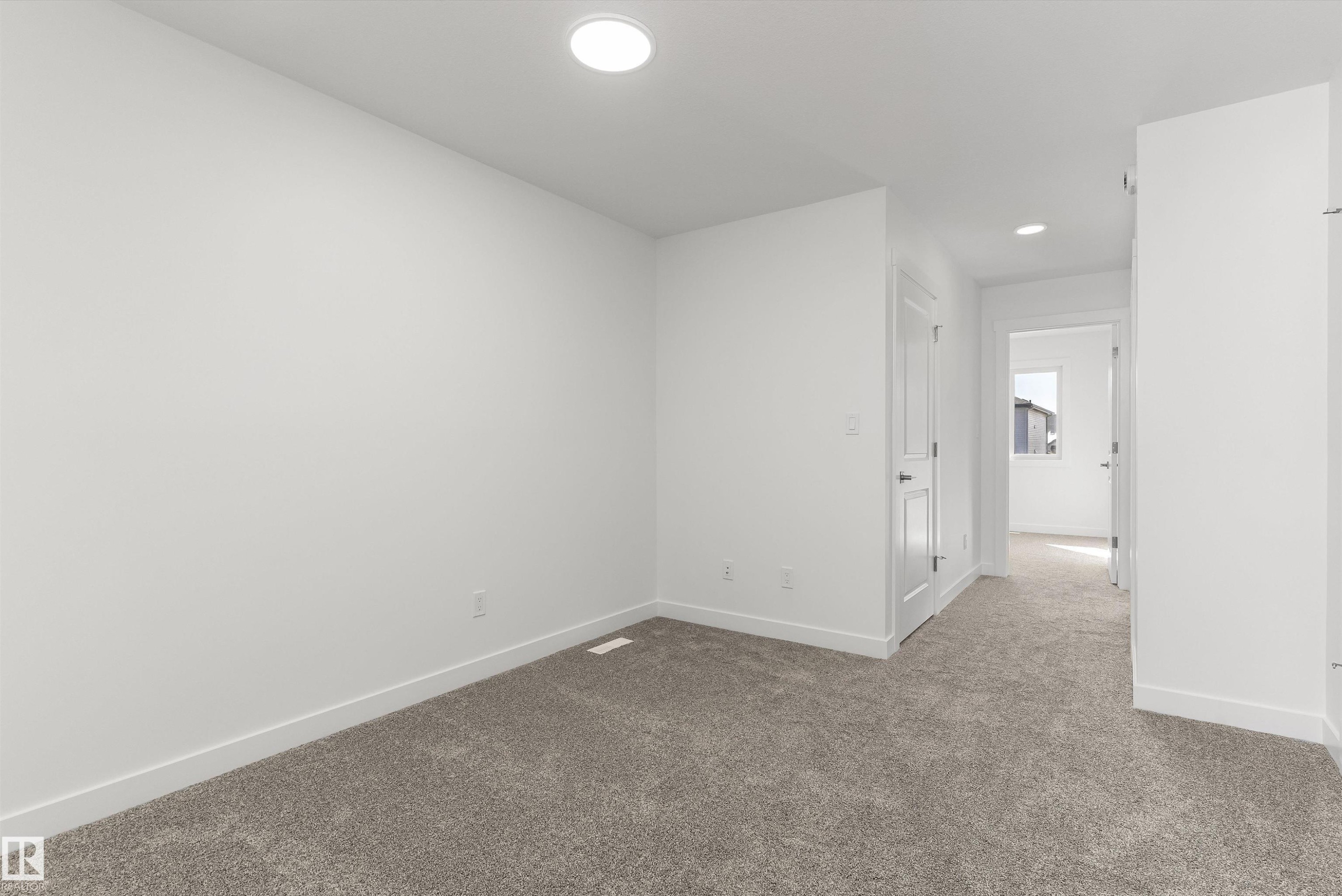 20707 43 Avenue, Edmonton, AB - Indoor Photo Showing Other Room