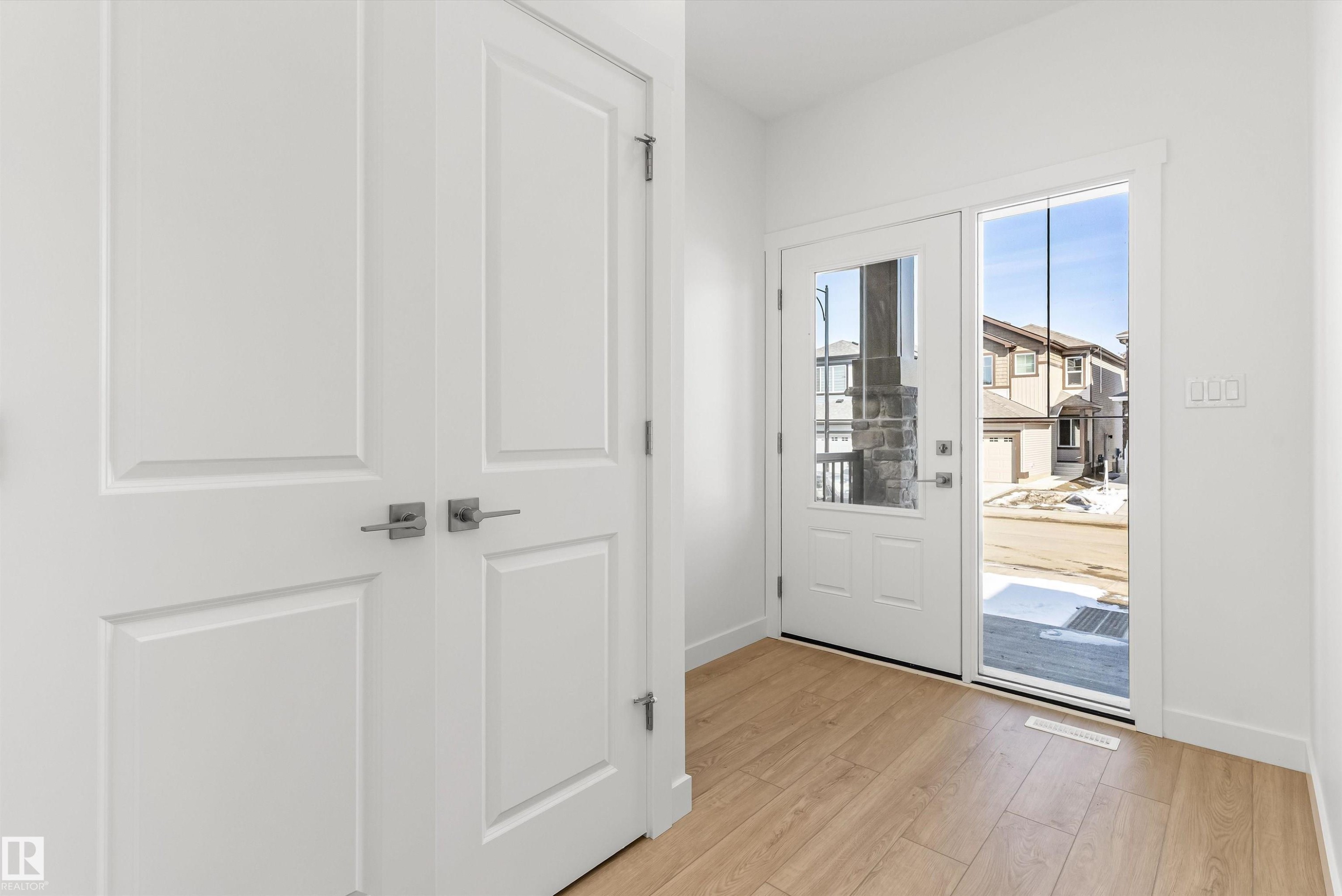 20707 43 Avenue, Edmonton, AB - Indoor Photo Showing Other Room