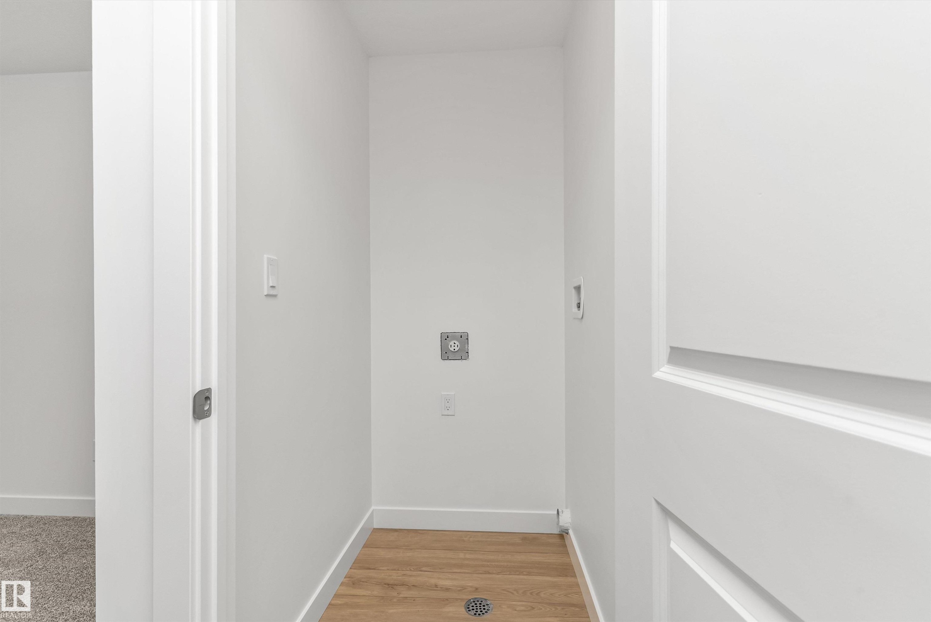 20707 43 Avenue, Edmonton, AB - Indoor Photo Showing Other Room