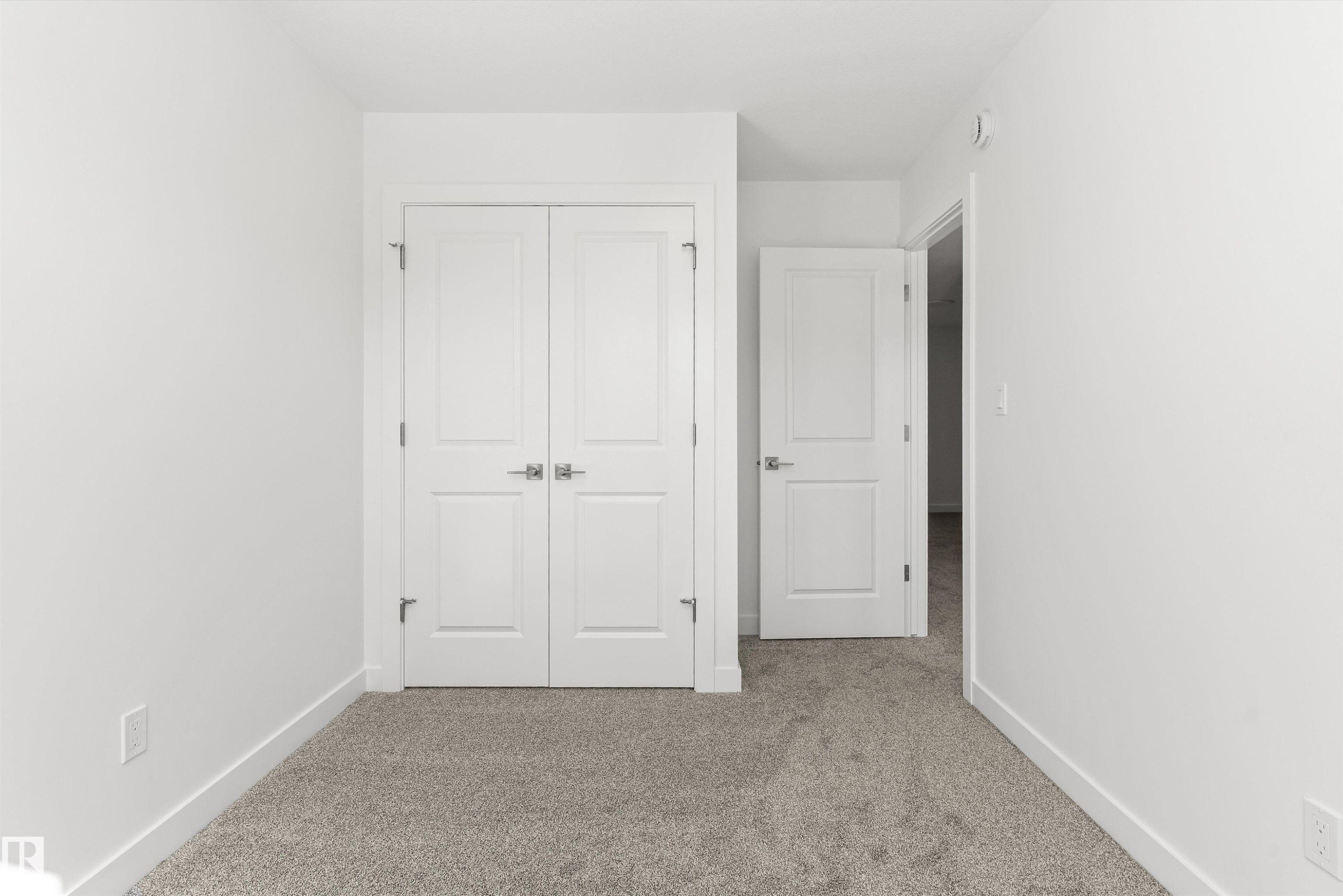 20707 43 Avenue, Edmonton, AB - Indoor Photo Showing Other Room