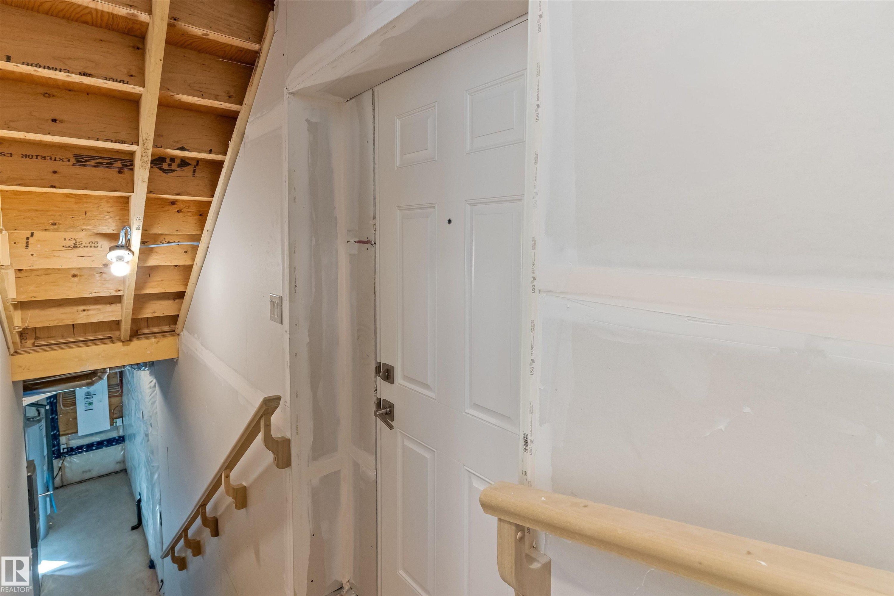 20707 43 Avenue, Edmonton, AB - Indoor Photo Showing Other Room