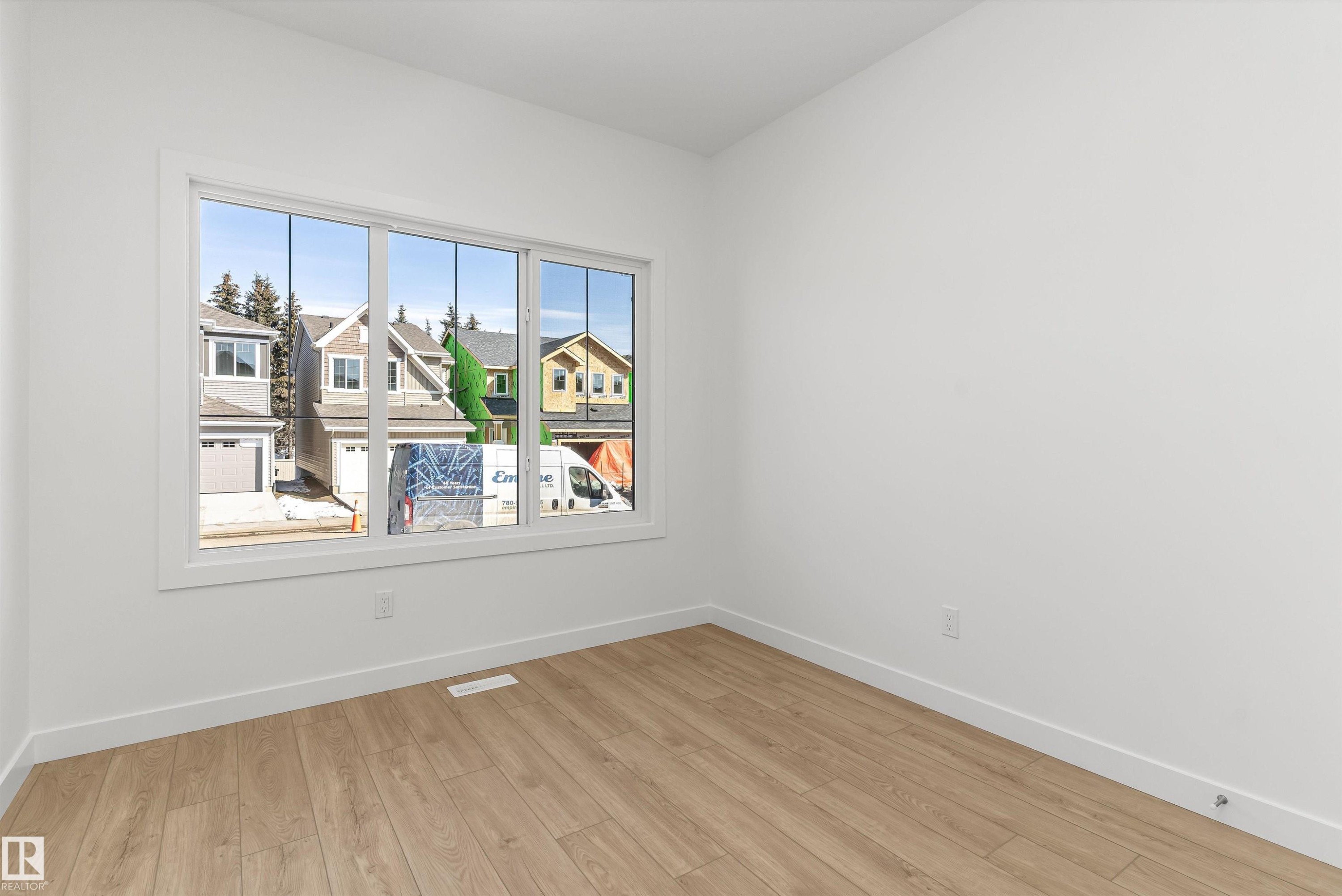 20707 43 Avenue, Edmonton, AB - Indoor Photo Showing Other Room