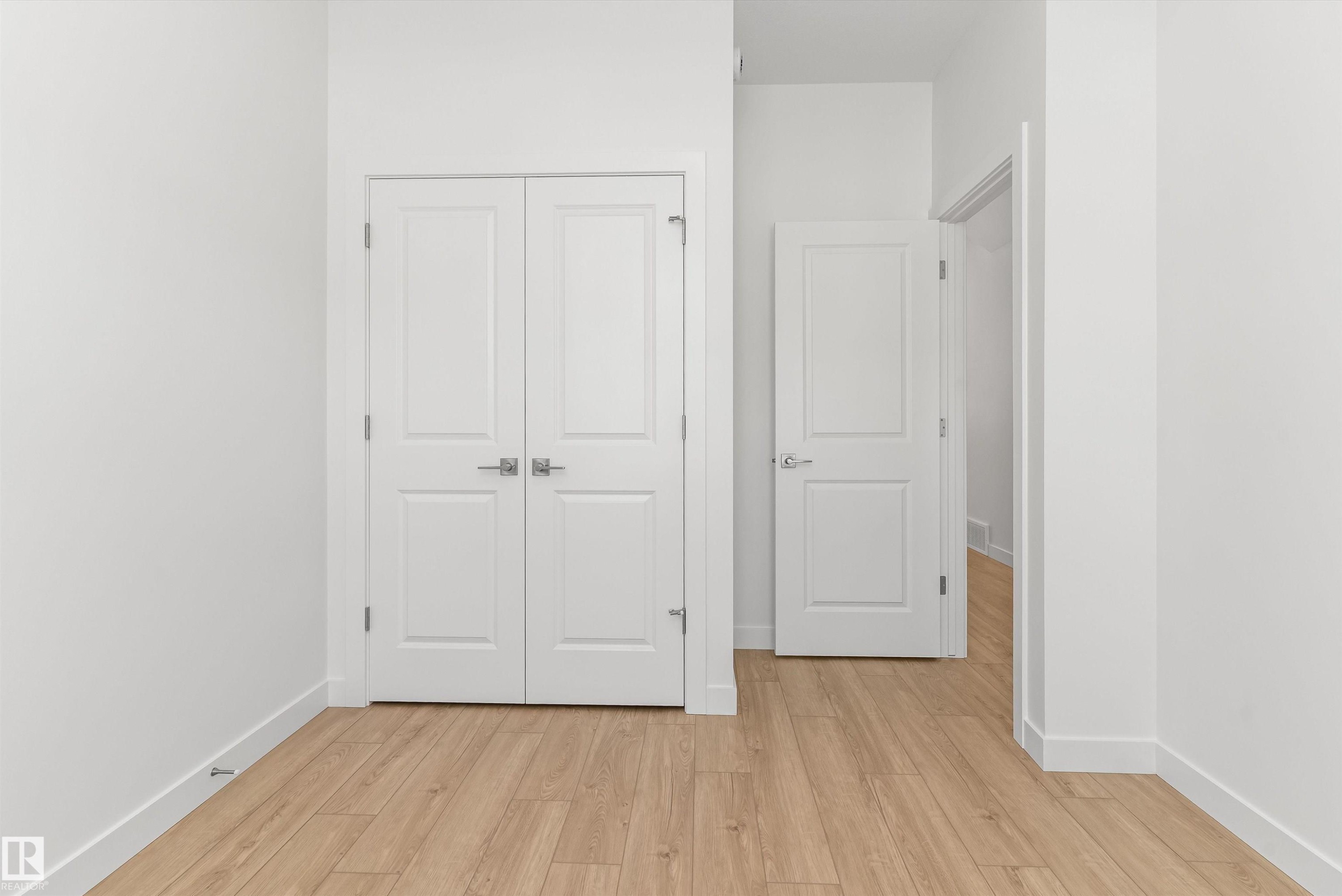 20707 43 Avenue, Edmonton, AB - Indoor Photo Showing Other Room