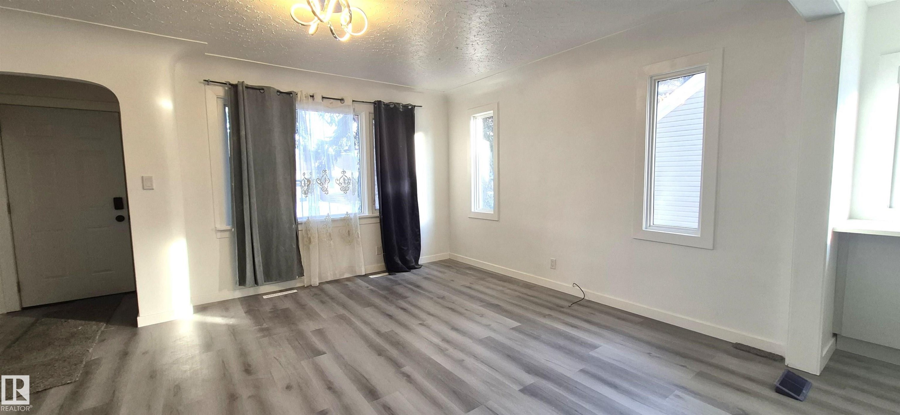 12916 123A Street, Edmonton, AB - Indoor Photo Showing Other Room