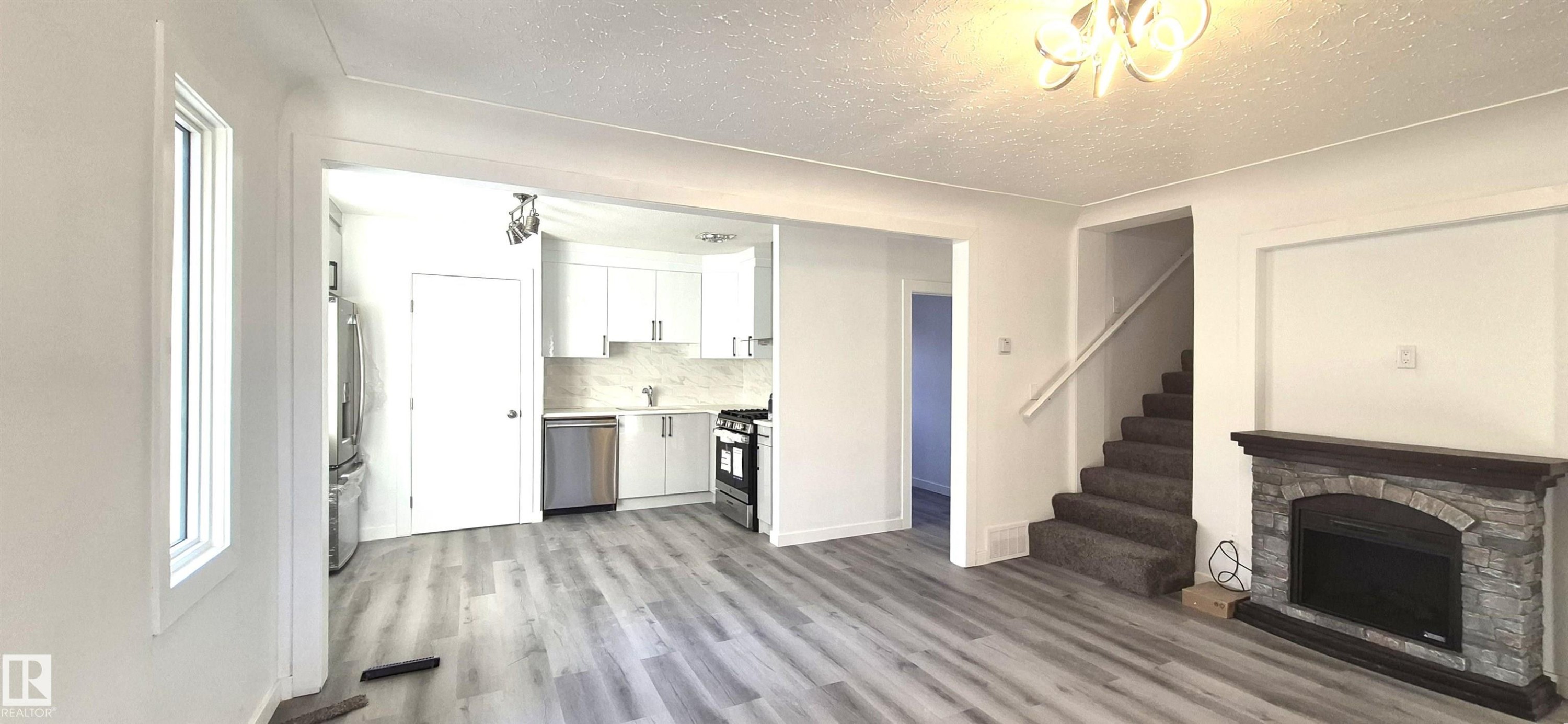 12916 123A Street, Edmonton, AB - Indoor With Fireplace