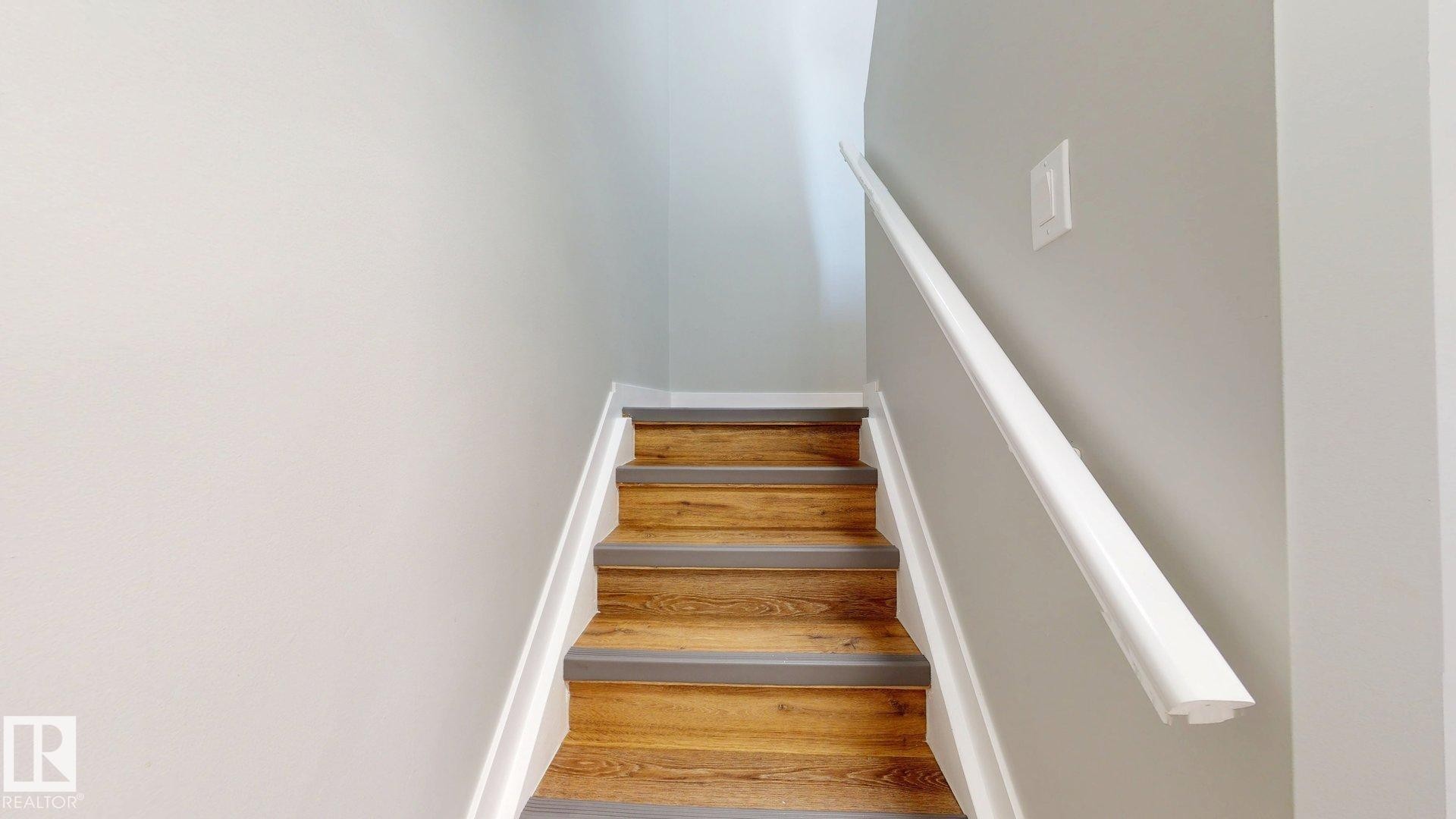 View of stairway - 611 2908 116A Avenue, Edmonton, AB - Indoor Photo Showing Other Room