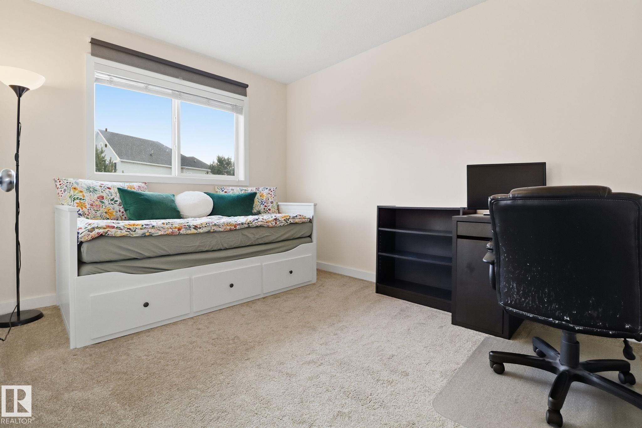 9037 Scott Crescent, Edmonton, AB - Indoor