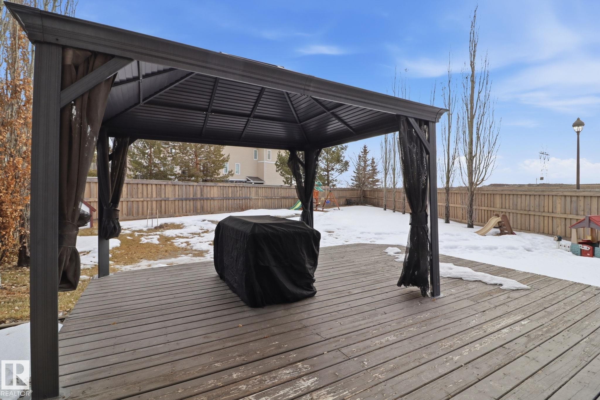 9037 Scott Crescent, Edmonton, AB - Outdoor With Deck Patio Veranda With Exterior