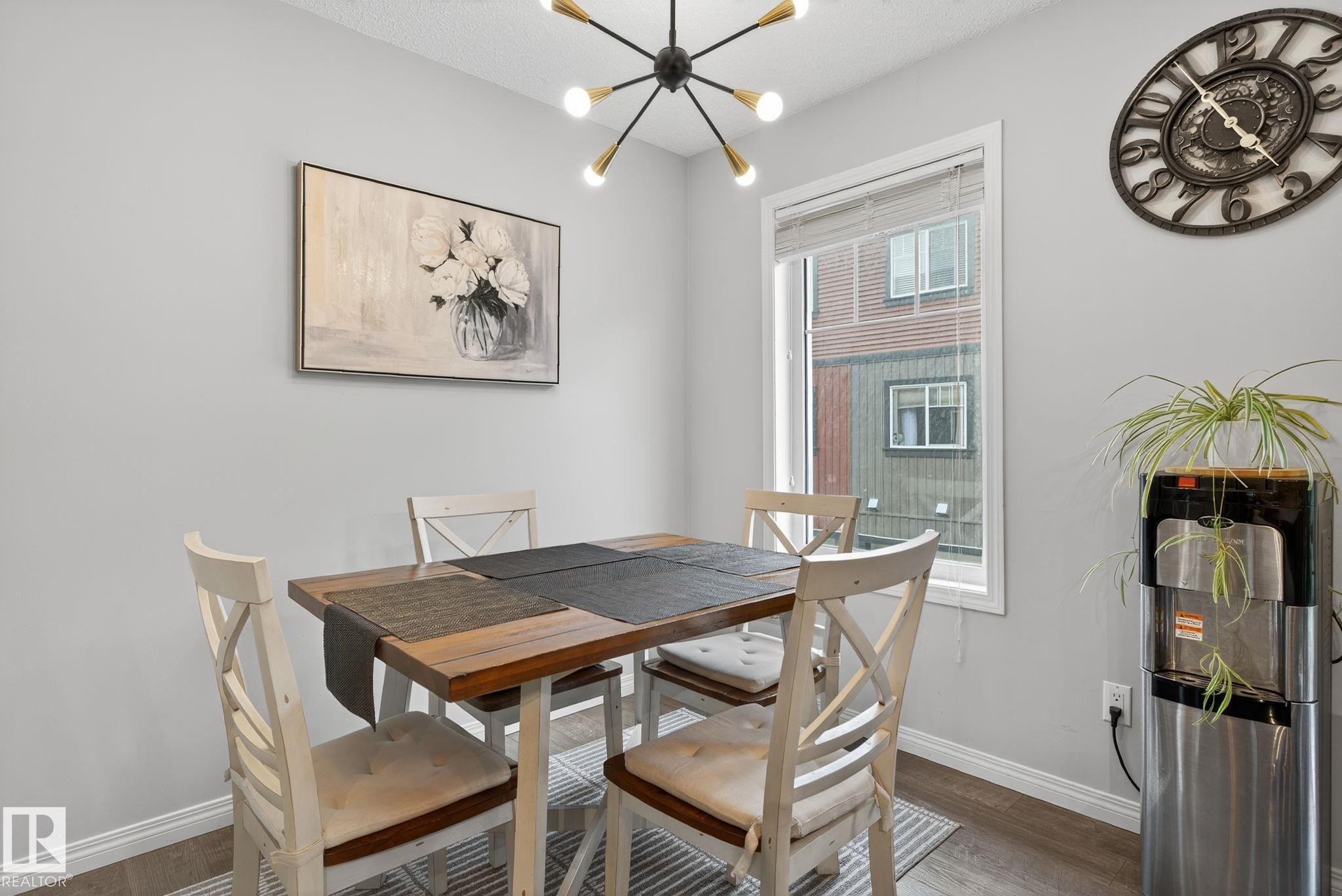 80 3305 Orchards Link Link, Edmonton, AB - Indoor Photo Showing Dining Room