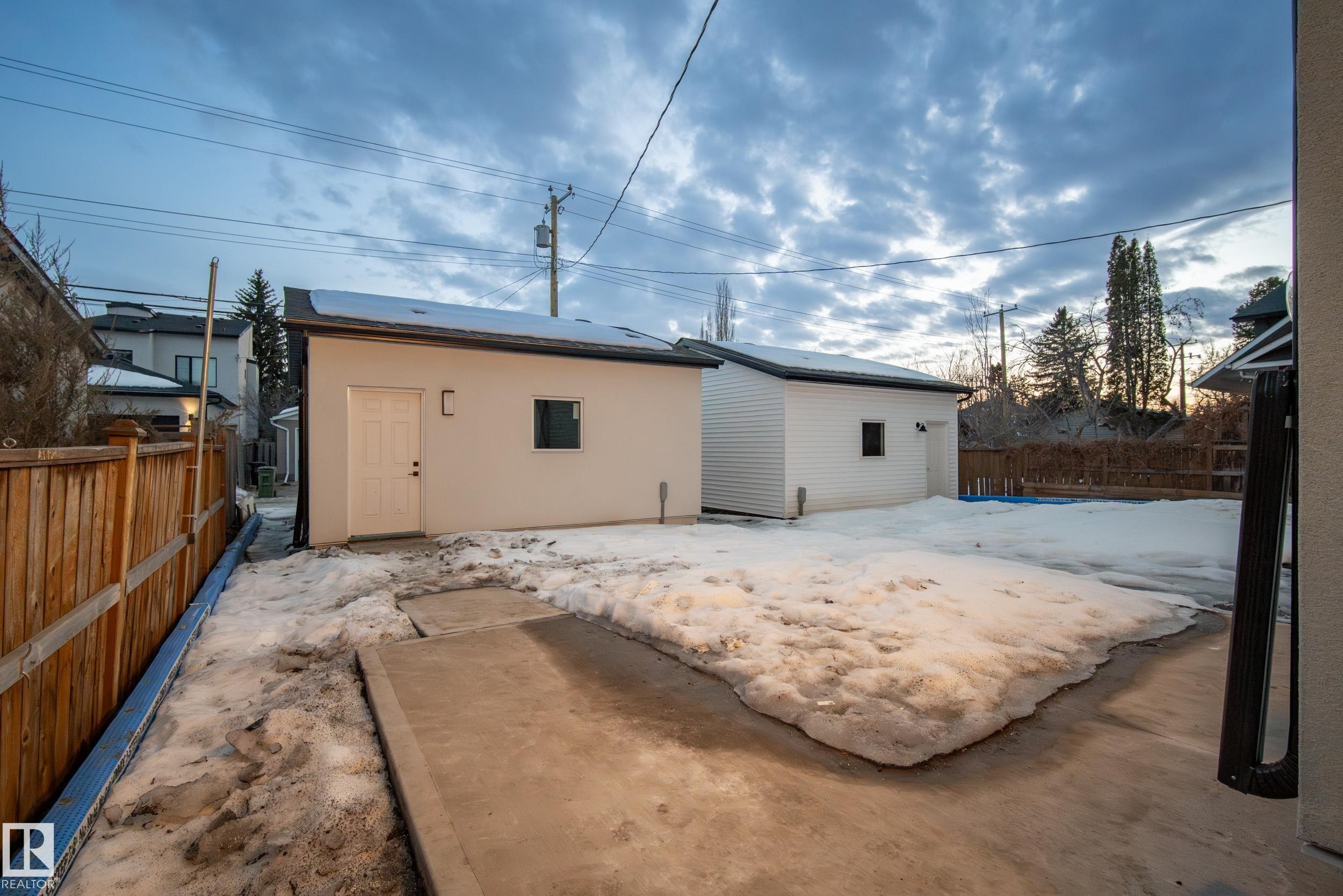 11611 79, Edmonton, AB - Outdoor With Exterior