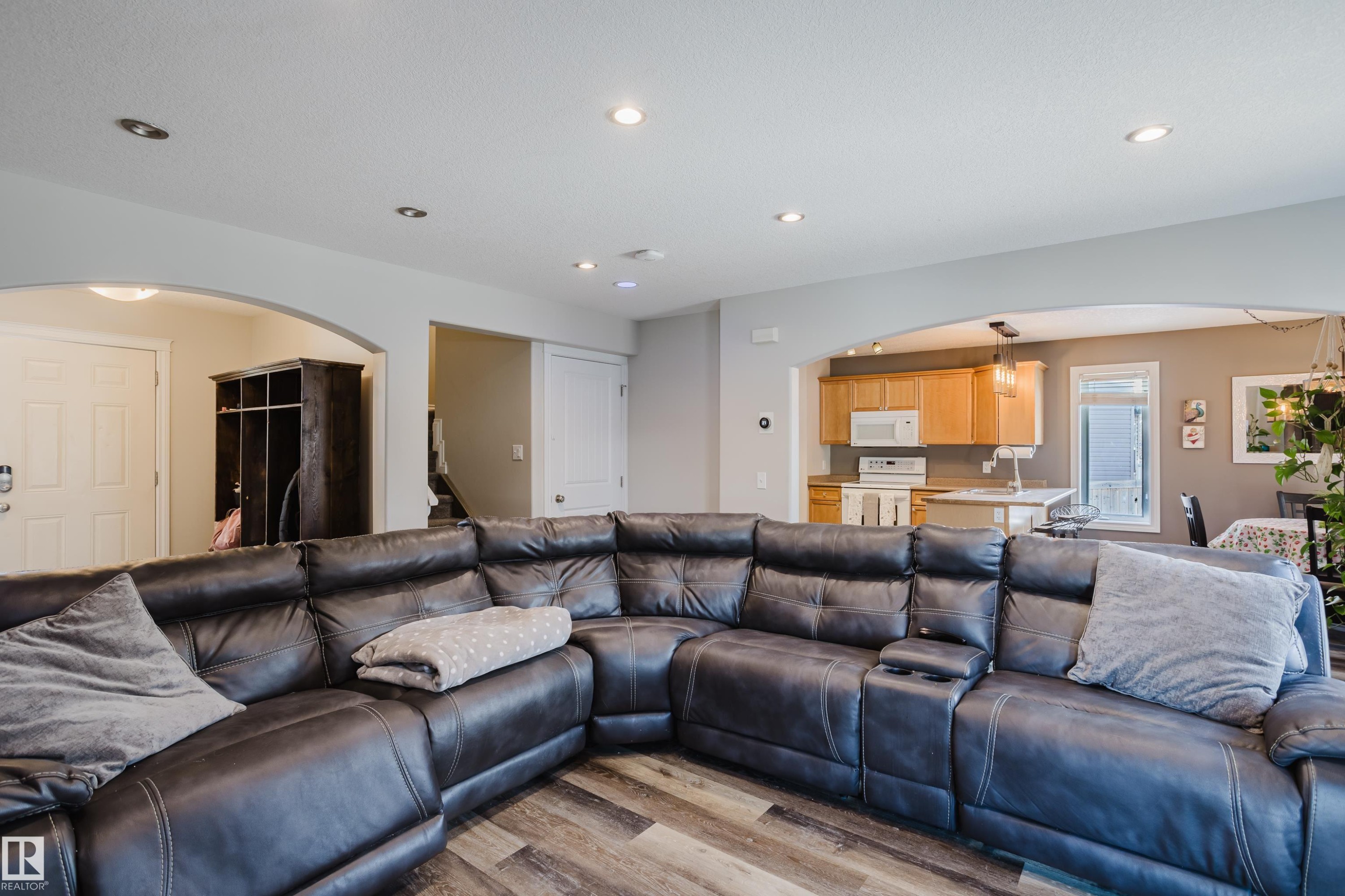 66 Grayridge Crescent, Stony Plain, AB - Indoor Photo Showing Living Room
