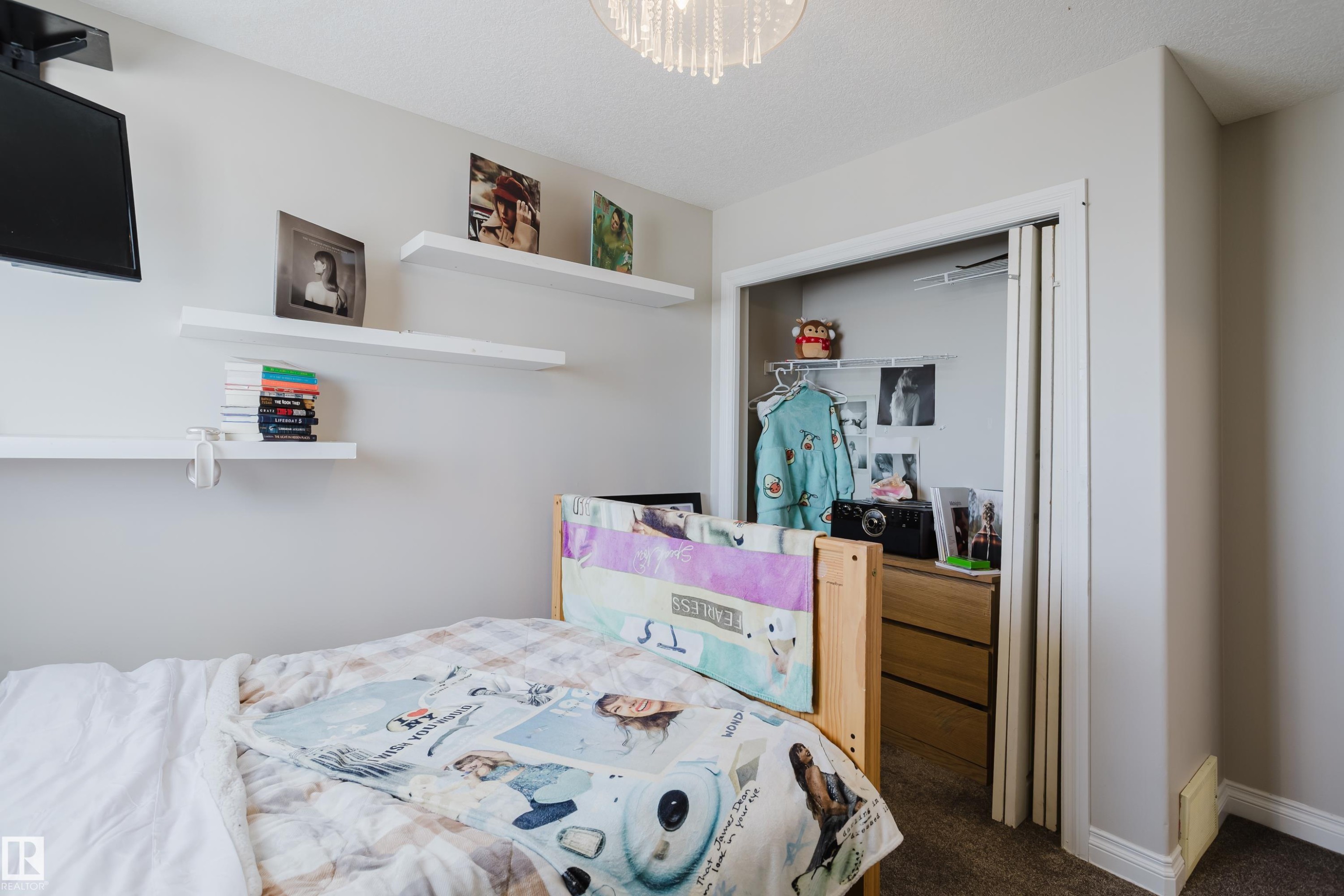 66 Grayridge Crescent, Stony Plain, AB - Indoor Photo Showing Bedroom