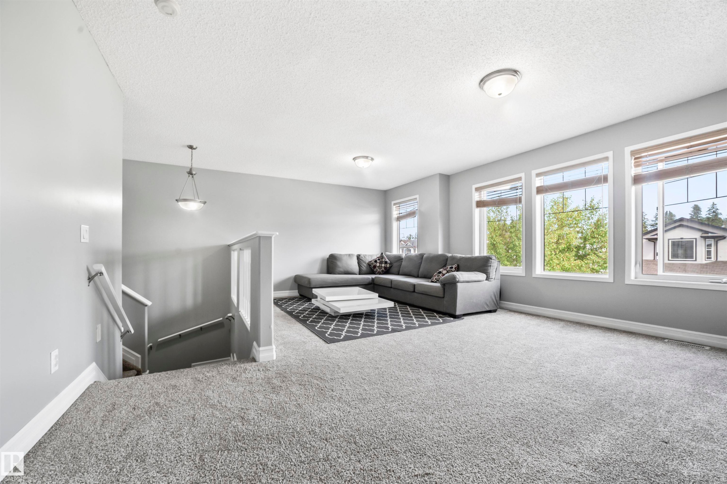 324 79 Street, Edmonton, AB - Indoor