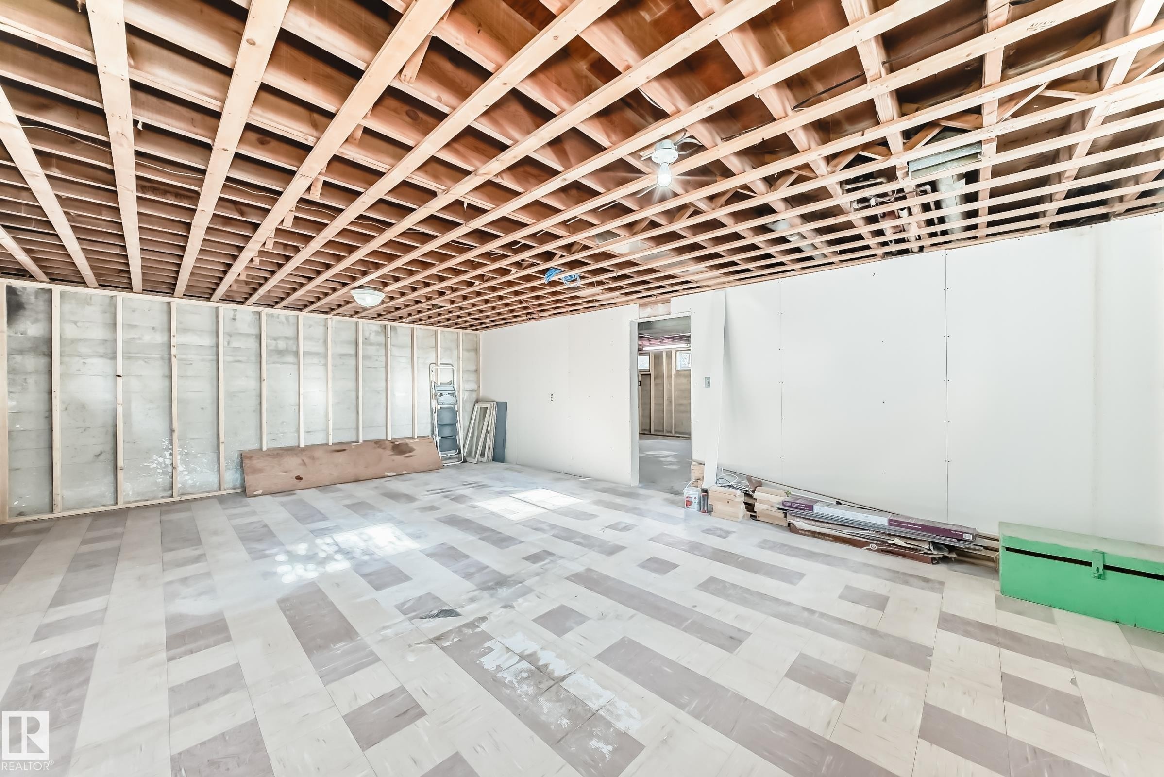 View of basement - 8639 64 Avenue Nw, Edmonton, AB - Indoor Photo Showing Other Room