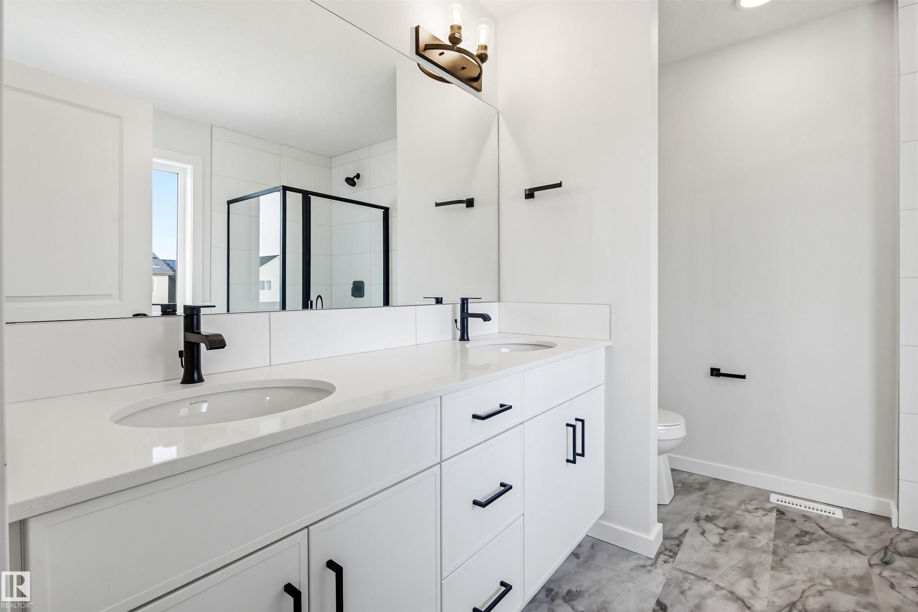 17351 3 Street, Edmonton, AB - Indoor Photo Showing Bathroom