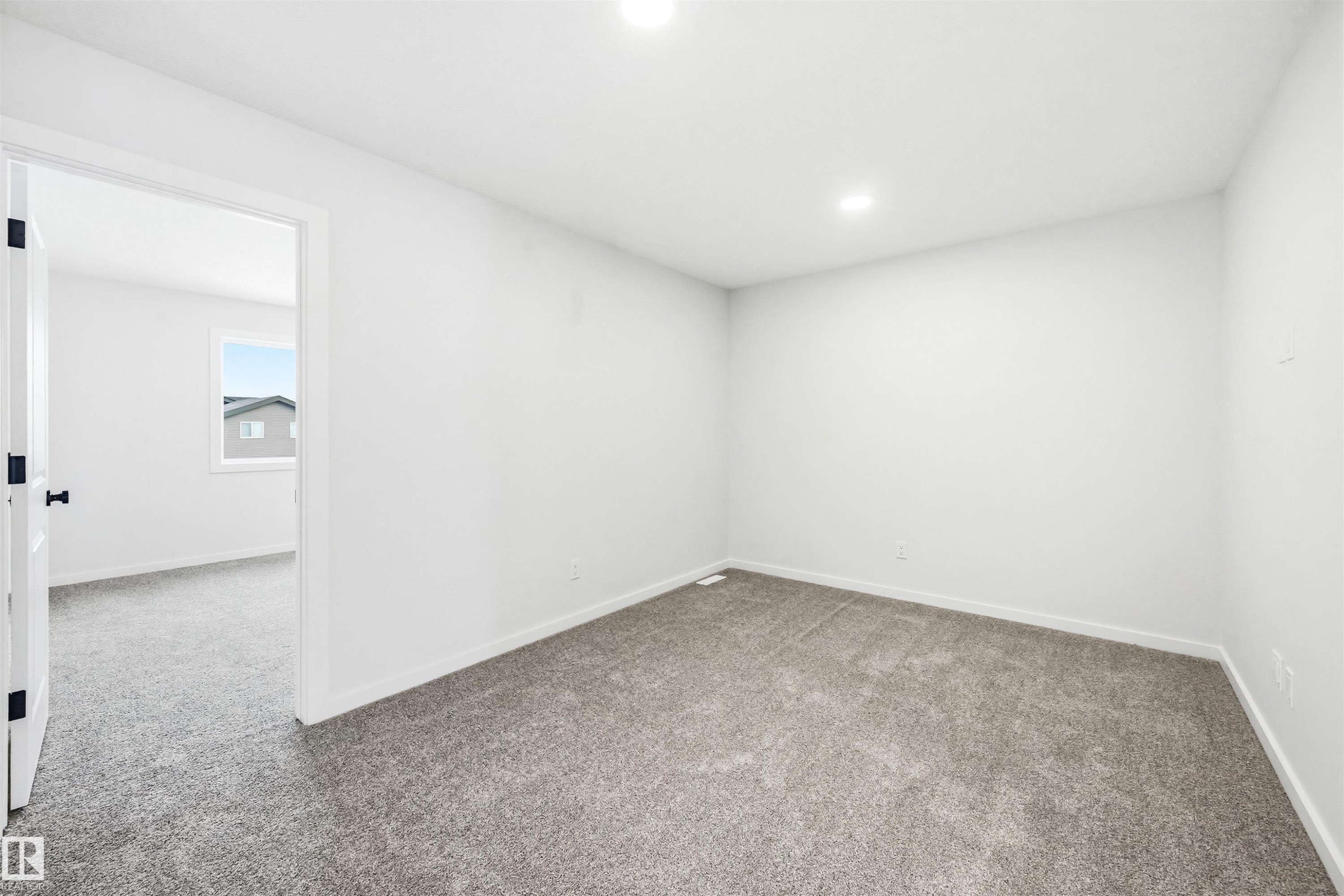 17351 3 Street, Edmonton, AB - Indoor Photo Showing Other Room