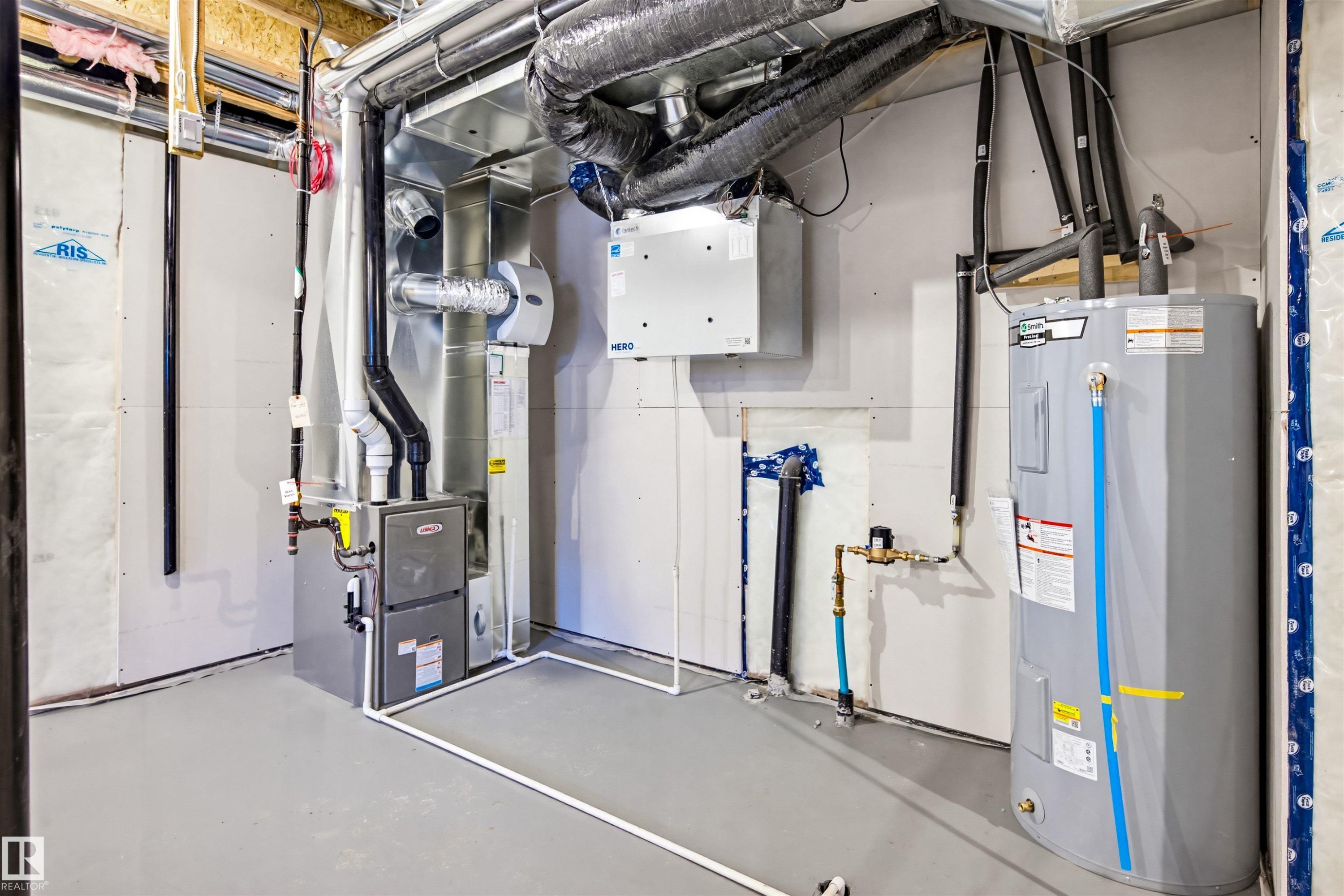 17351 3 Street, Edmonton, AB - Indoor Photo Showing Basement