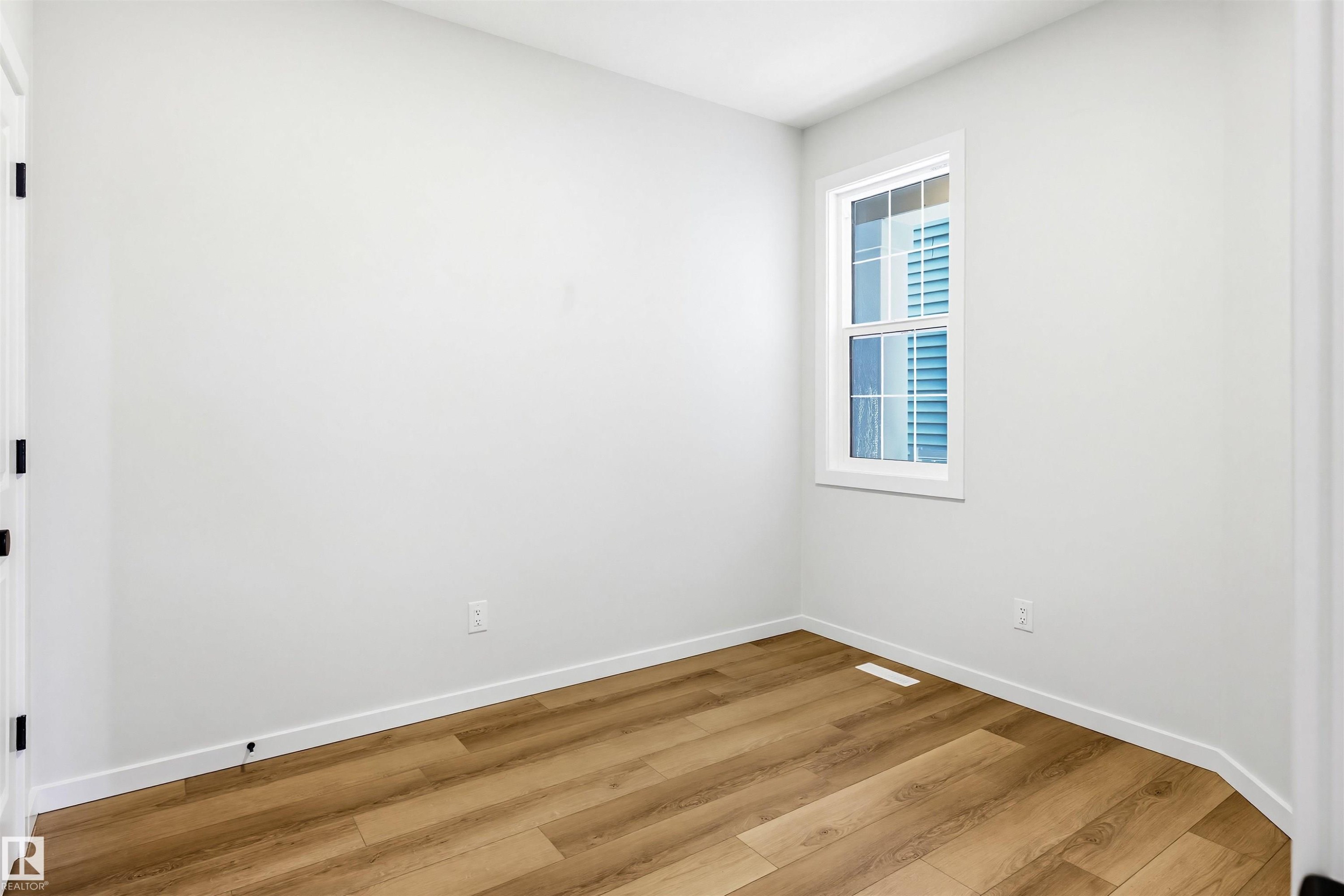 22812 82 Avenue, Edmonton, AB - Indoor Photo Showing Other Room