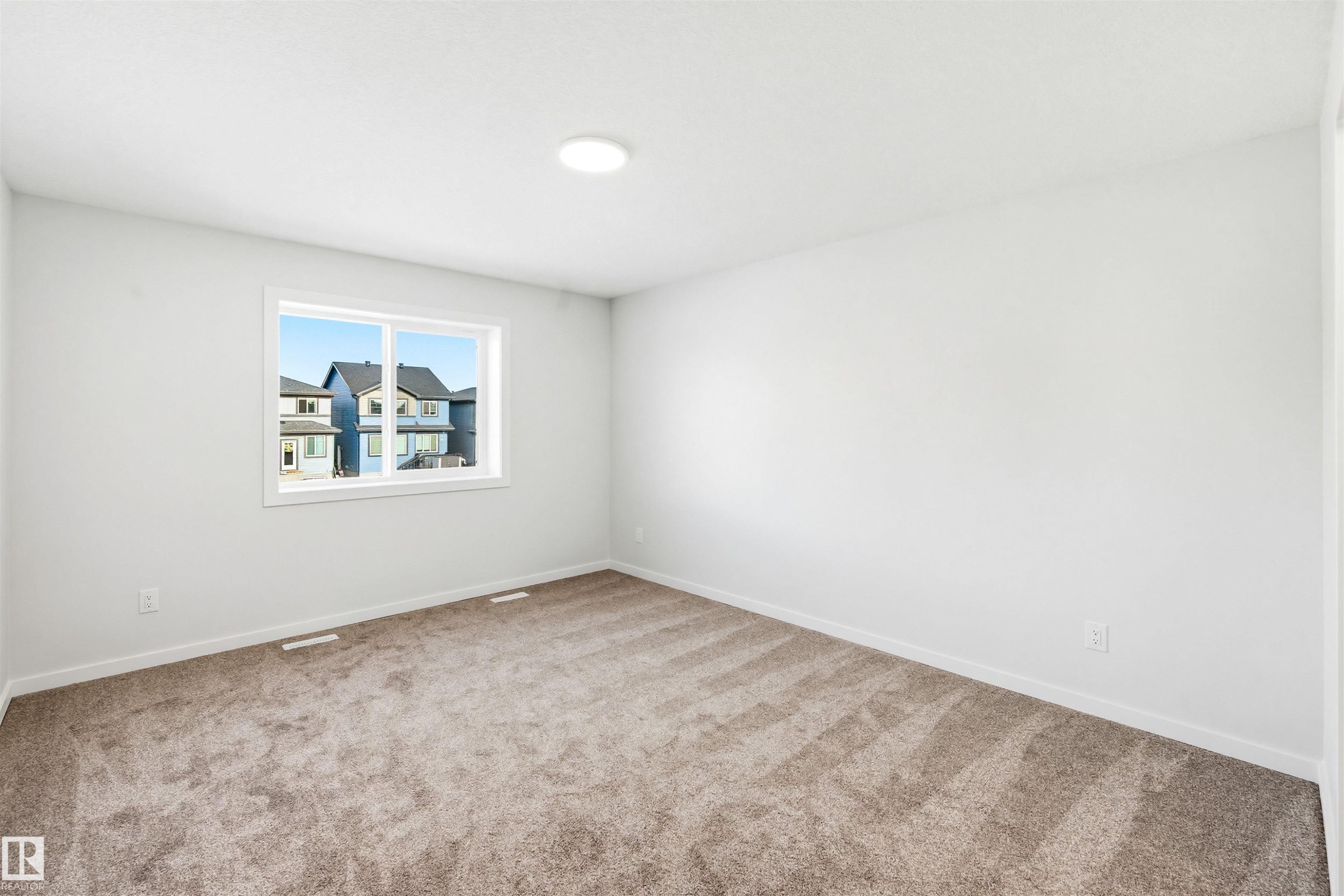 22812 82 Avenue, Edmonton, AB - Indoor Photo Showing Other Room