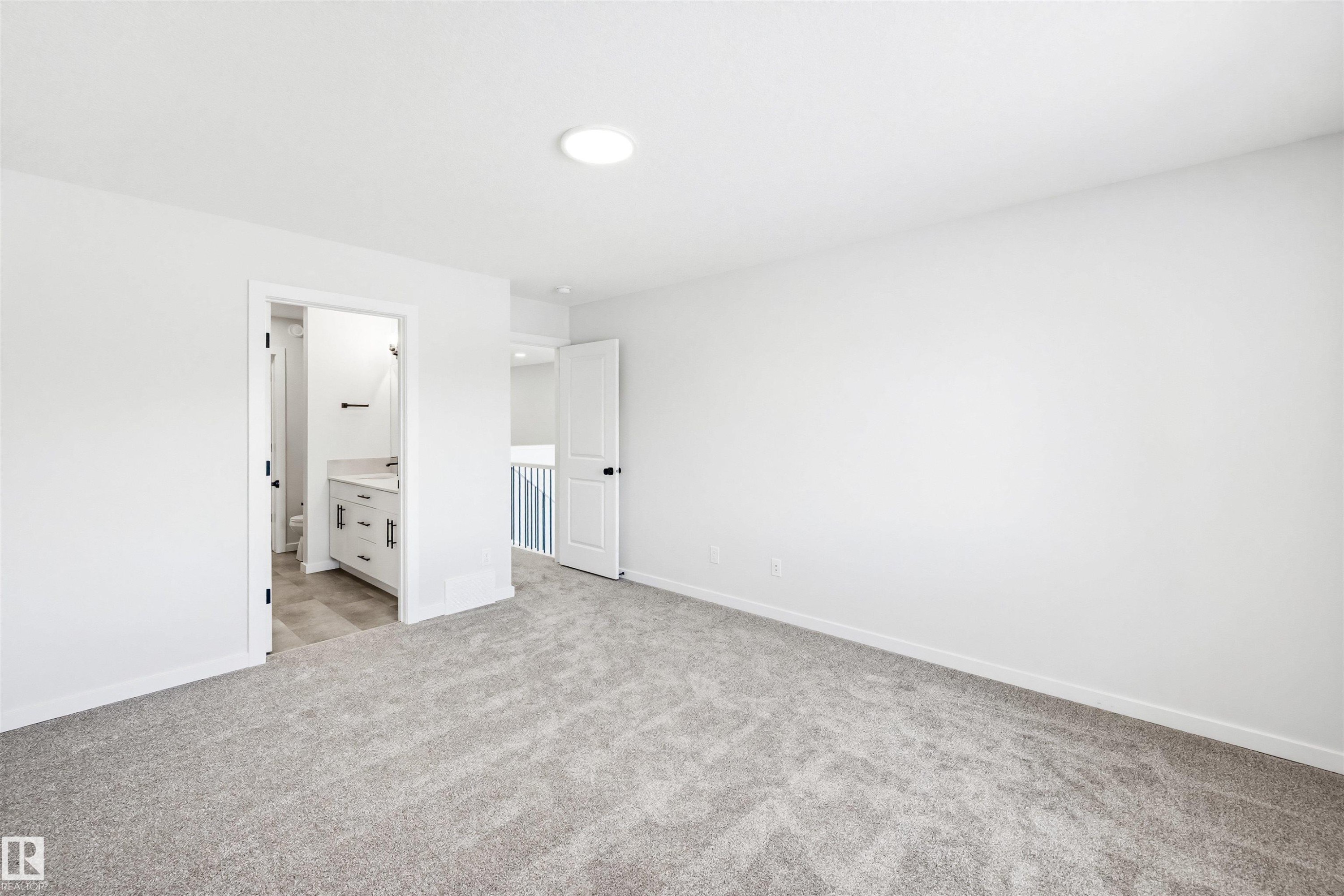 22812 82 Avenue, Edmonton, AB - Indoor Photo Showing Other Room