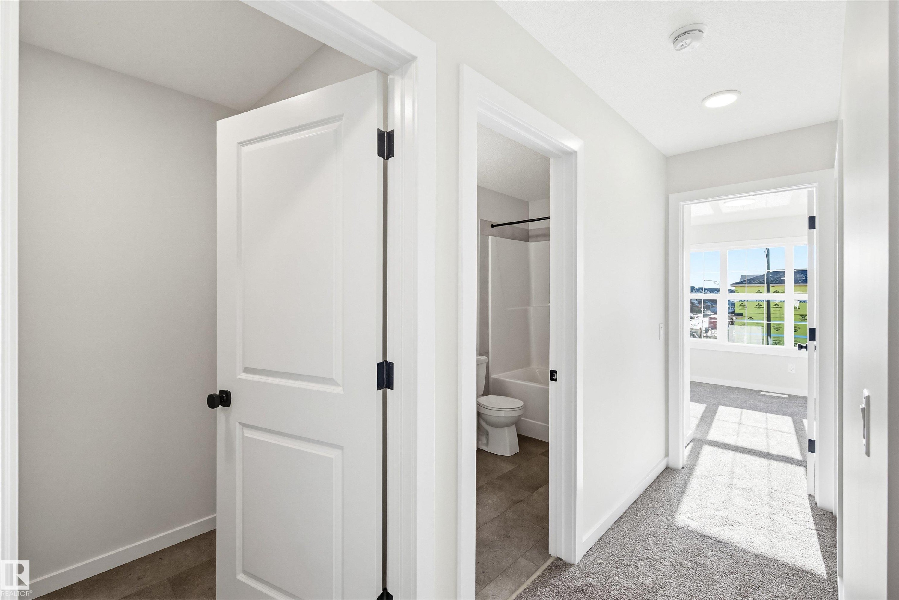 22812 82 Avenue, Edmonton, AB - Indoor Photo Showing Other Room