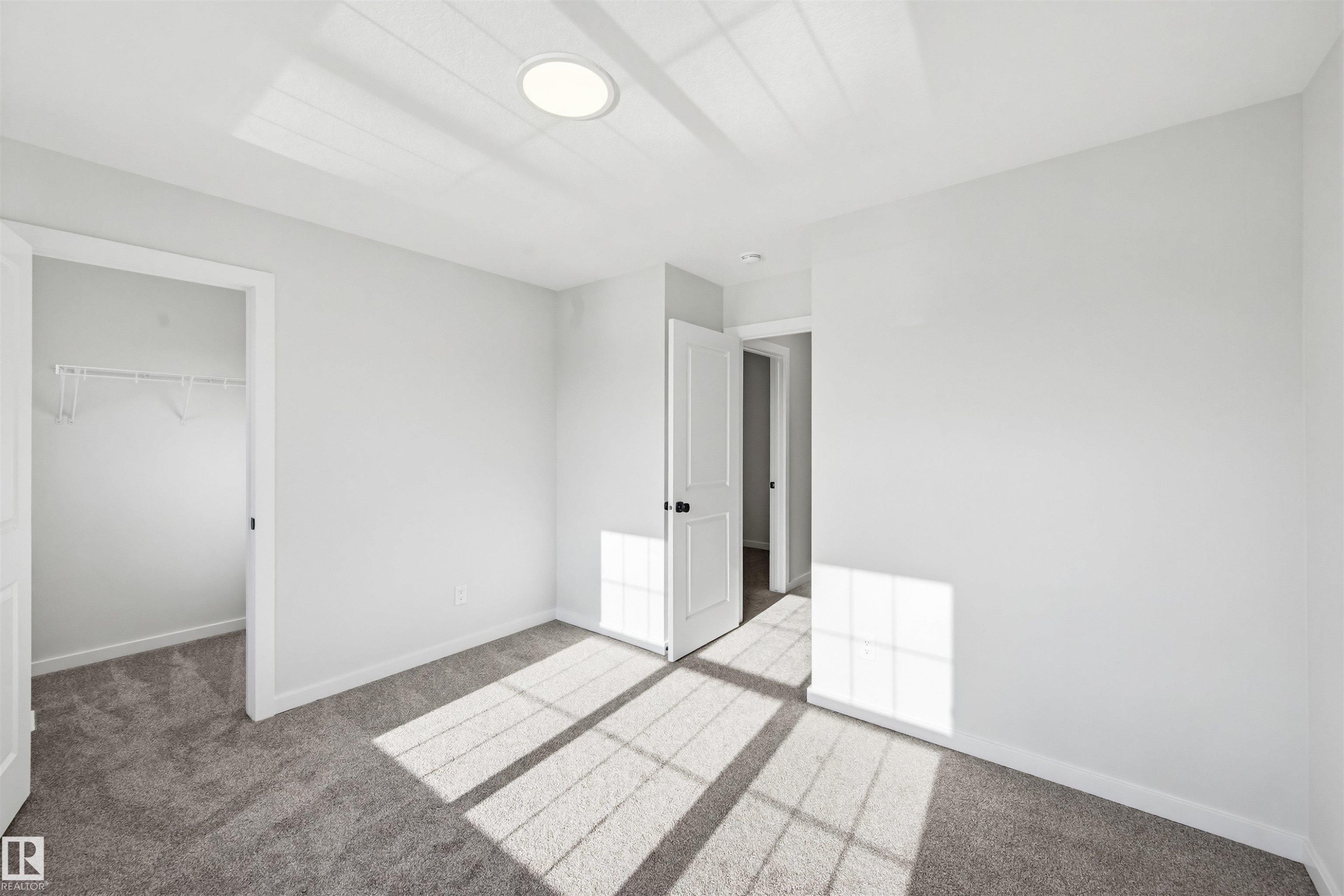 22812 82 Avenue, Edmonton, AB - Indoor Photo Showing Other Room