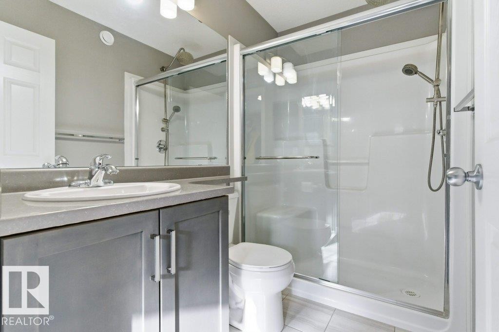 74 3305 Orchards Li, Edmonton, AB - Indoor Photo Showing Bathroom