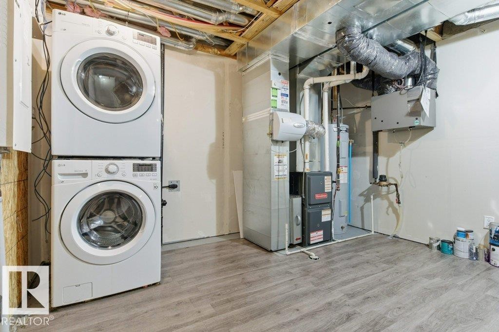 74 3305 Orchards Li, Edmonton, AB - Indoor Photo Showing Laundry Room
