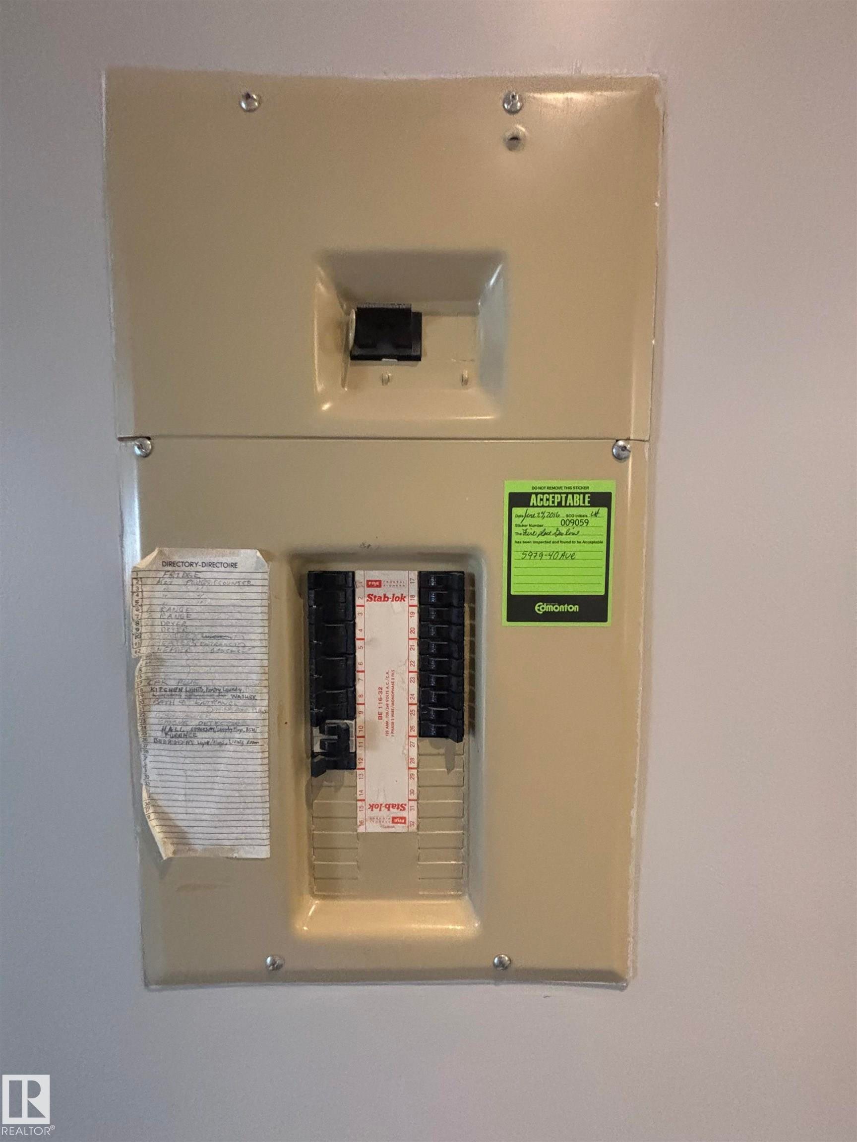 5979 40 Avenue, Edmonton, AB - Indoor