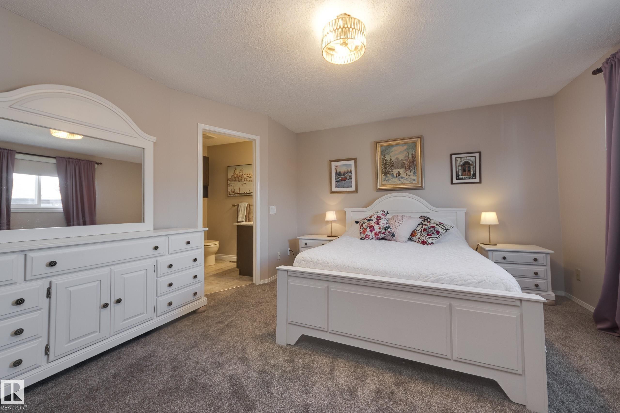 18316 60 Avenue, Edmonton, AB - Indoor Photo Showing Bedroom