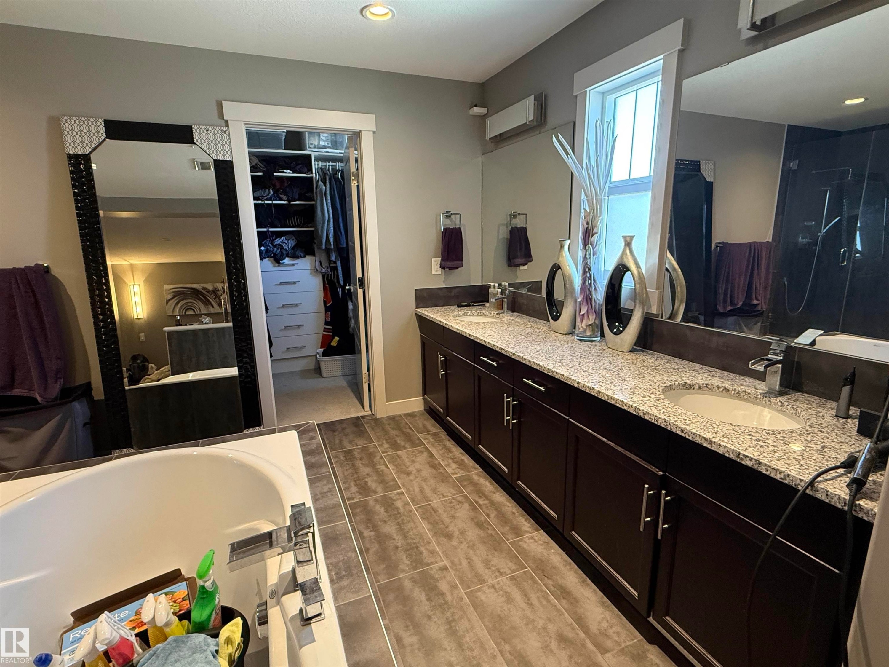 2036 Rochester Avenue, Edmonton, AB - Indoor Photo Showing Bathroom