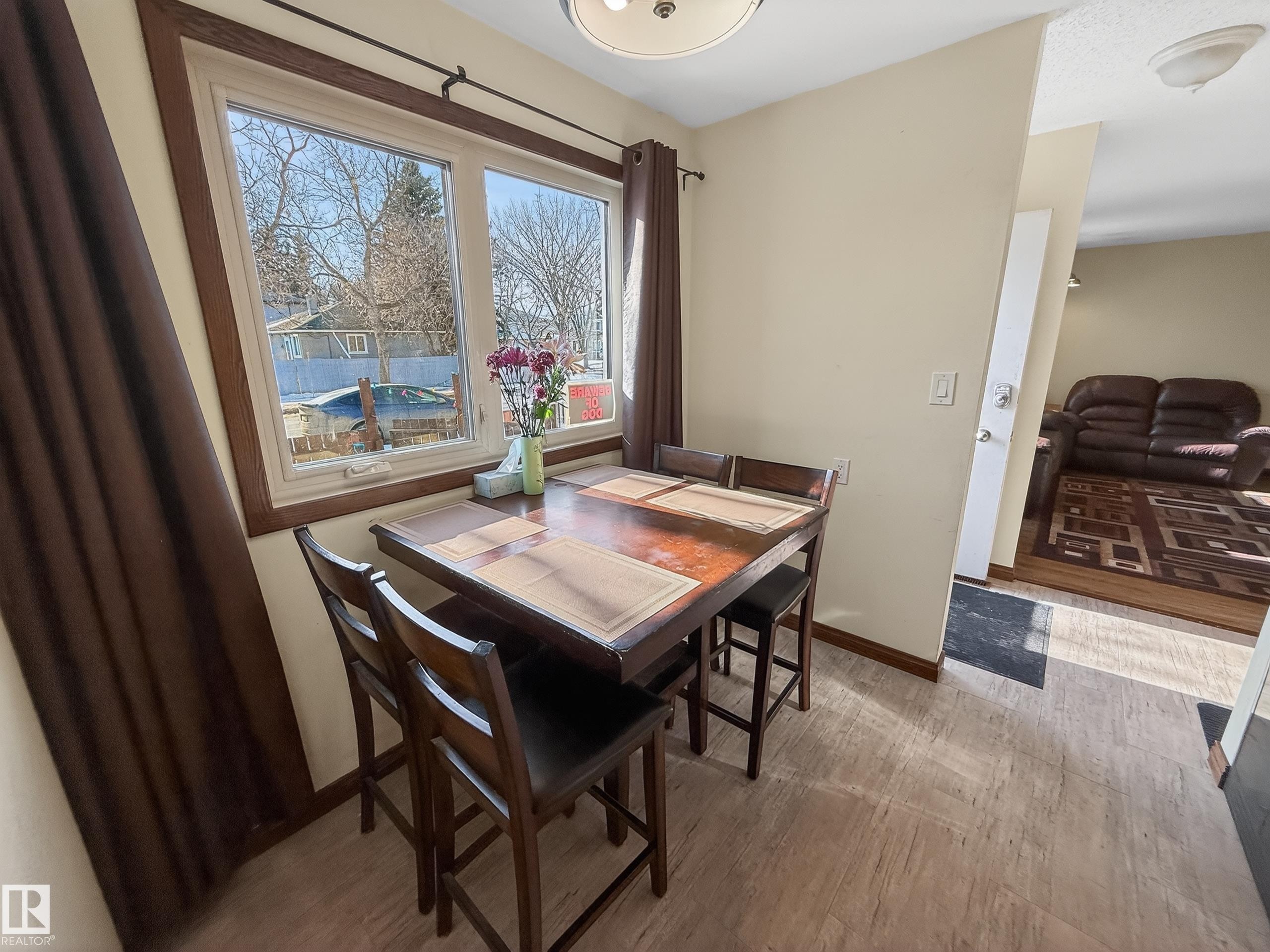 8316 122 Avenue, Edmonton, AB - Indoor