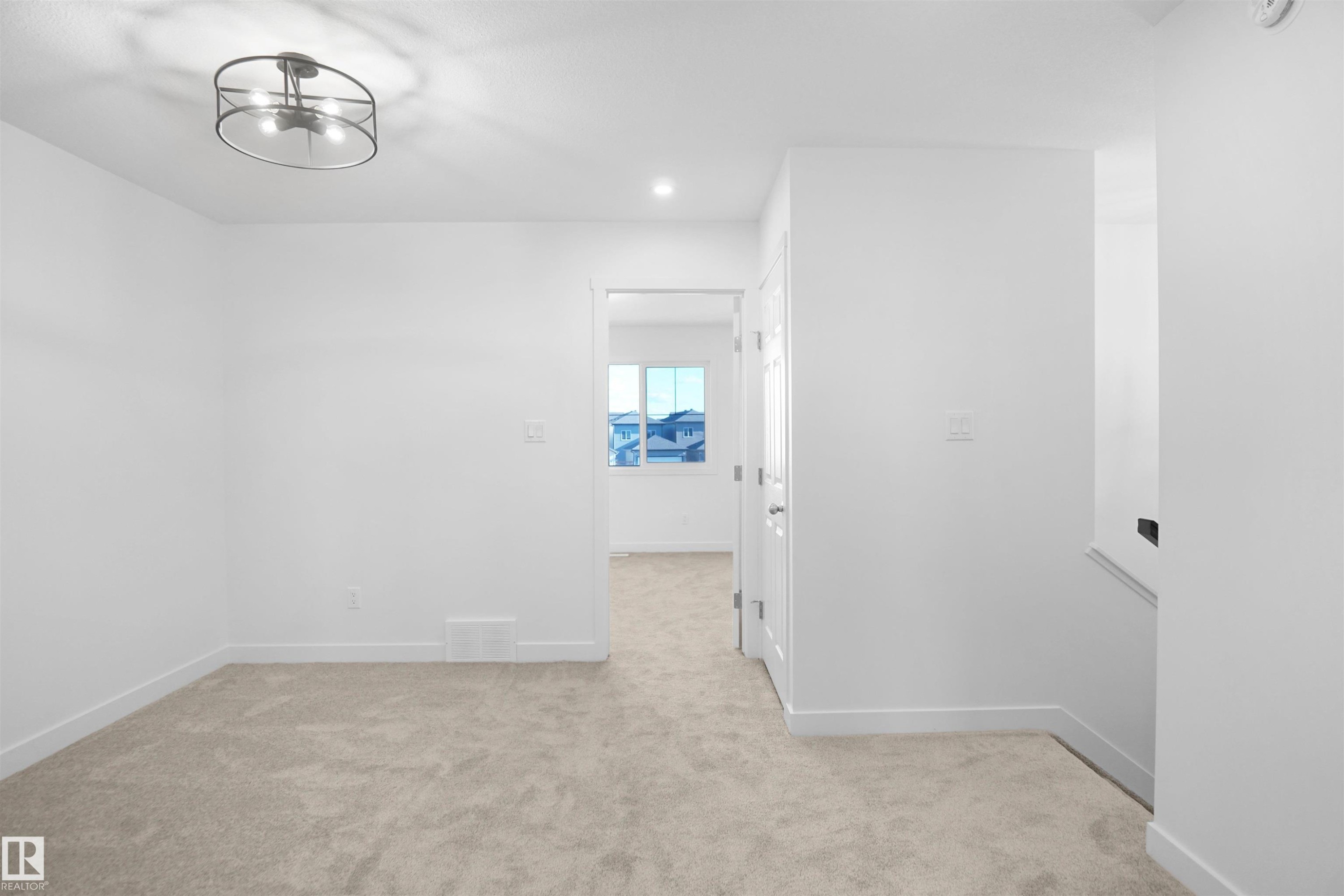 2128 210 Street, Edmonton, AB - Indoor Photo Showing Other Room