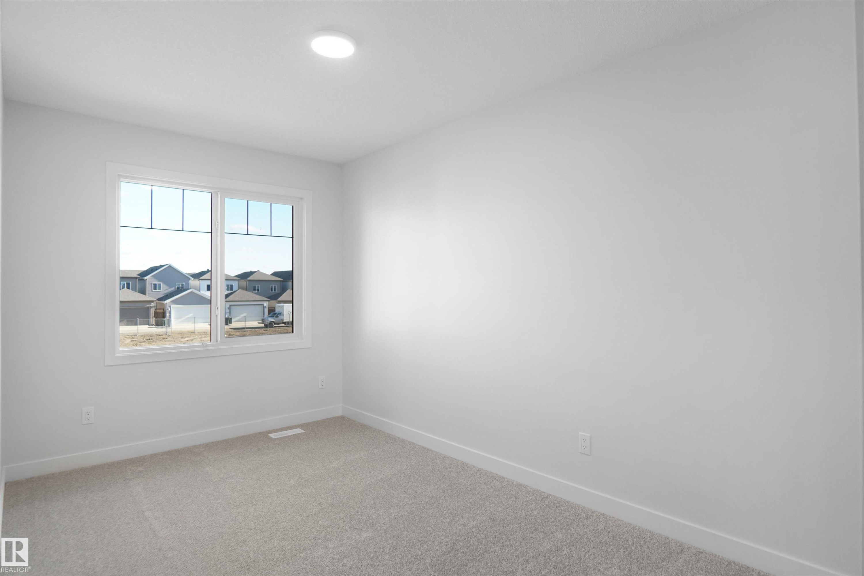 2124 210 Street, Edmonton, AB - Indoor Photo Showing Other Room